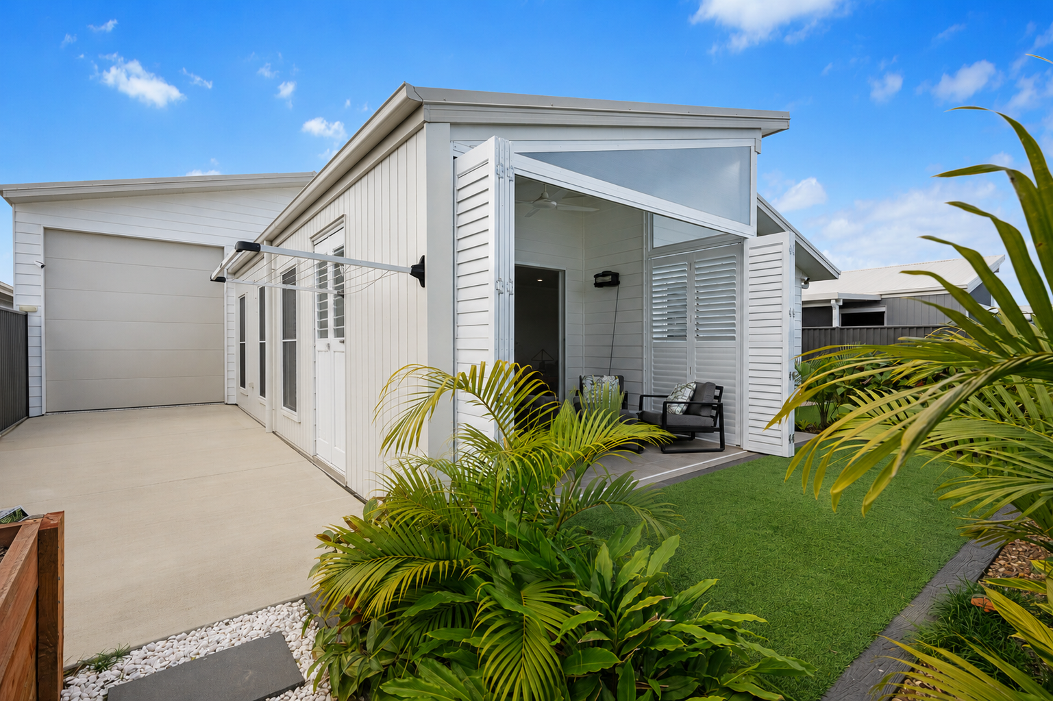 64/5 Serenity Drive, ELI WATERS, QLD 4655 AUS