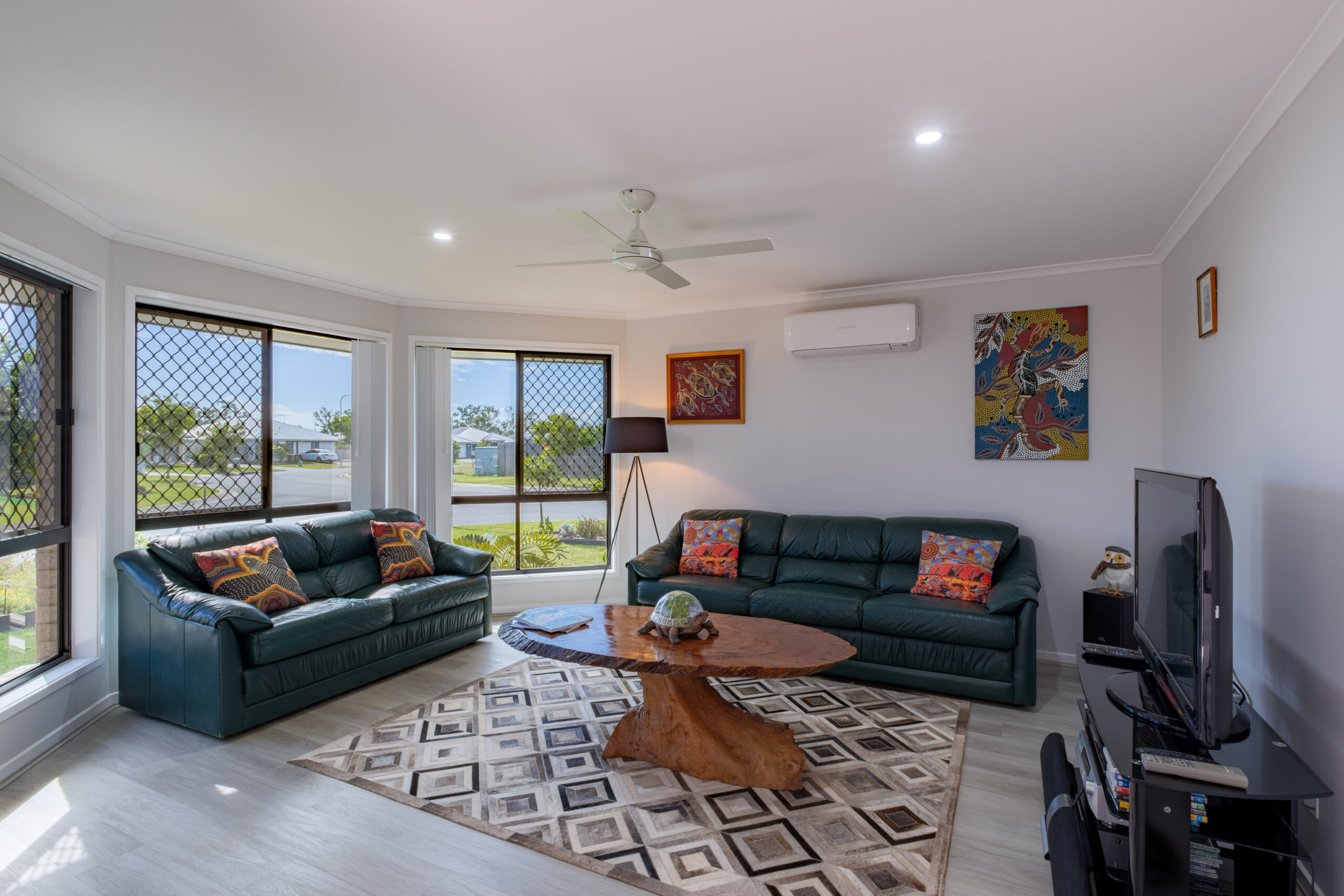 2 Waterside Way, ELI WATERS, QLD 4655 AUS