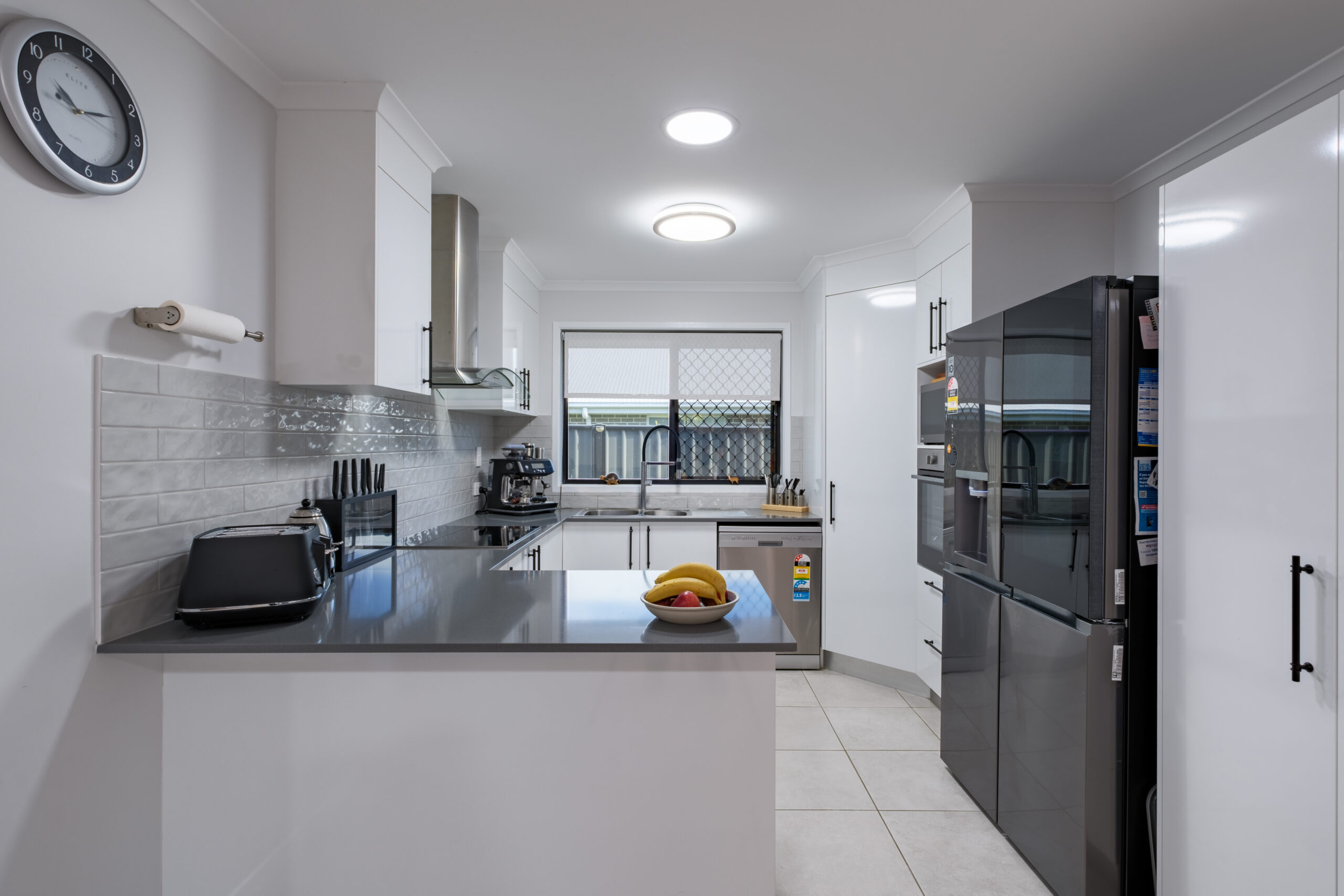 2 Waterside Way, ELI WATERS, QLD 4655 AUS