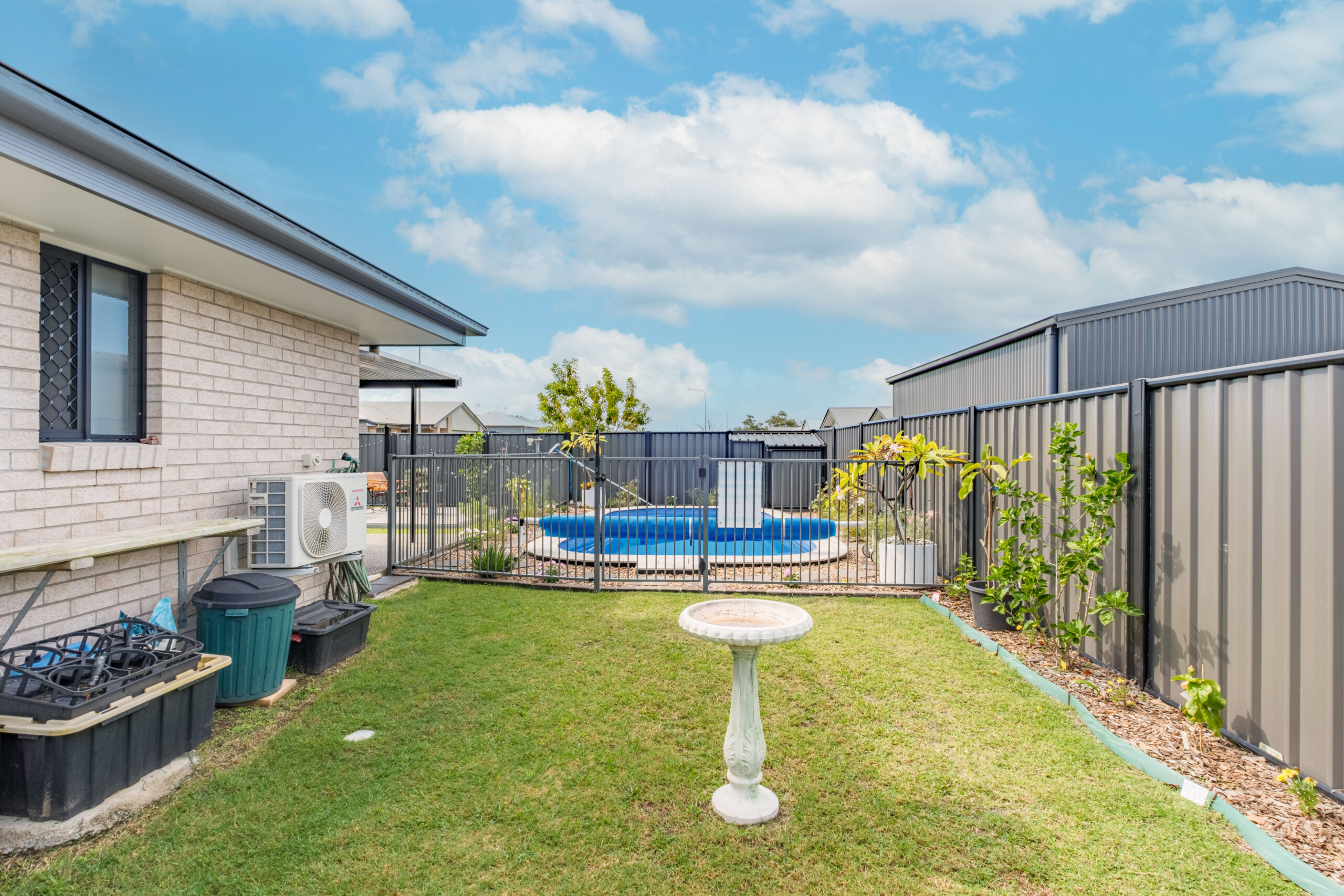 2 Waterside Way, ELI WATERS, QLD 4655 AUS