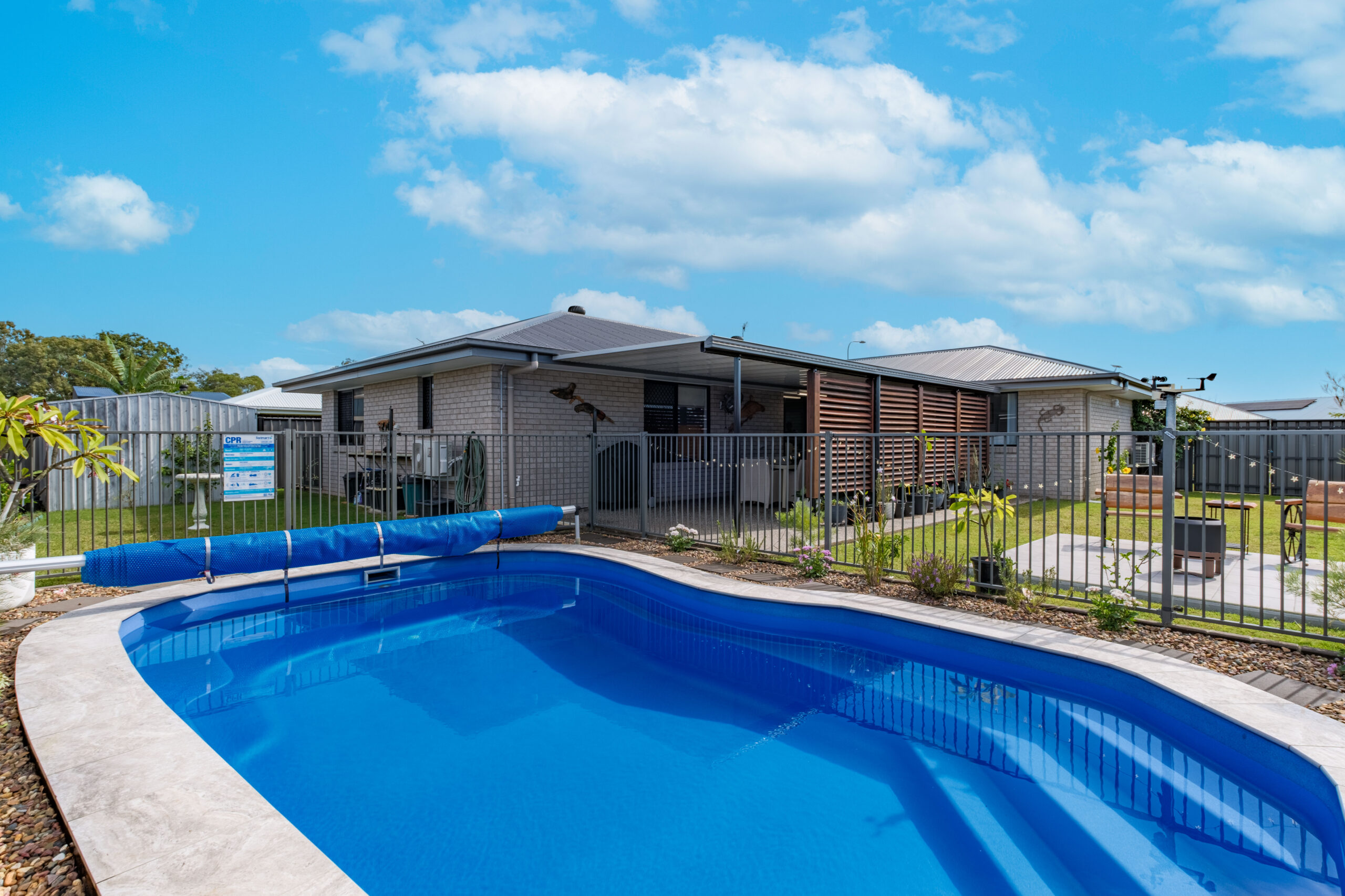 2 Waterside Way, ELI WATERS, QLD 4655 AUS
