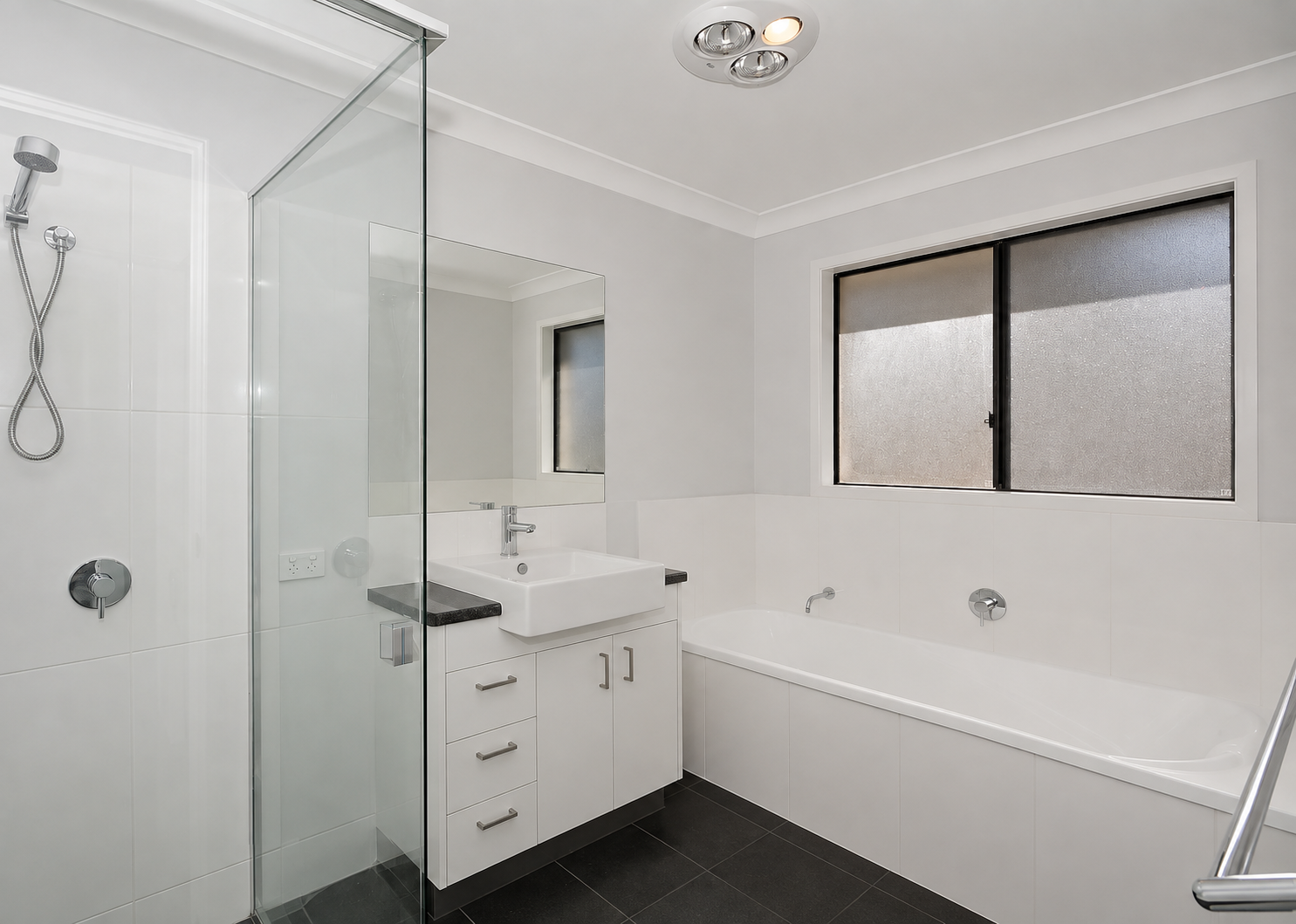 27 Spence Street, POINT VERNON, QLD 4655 AUS