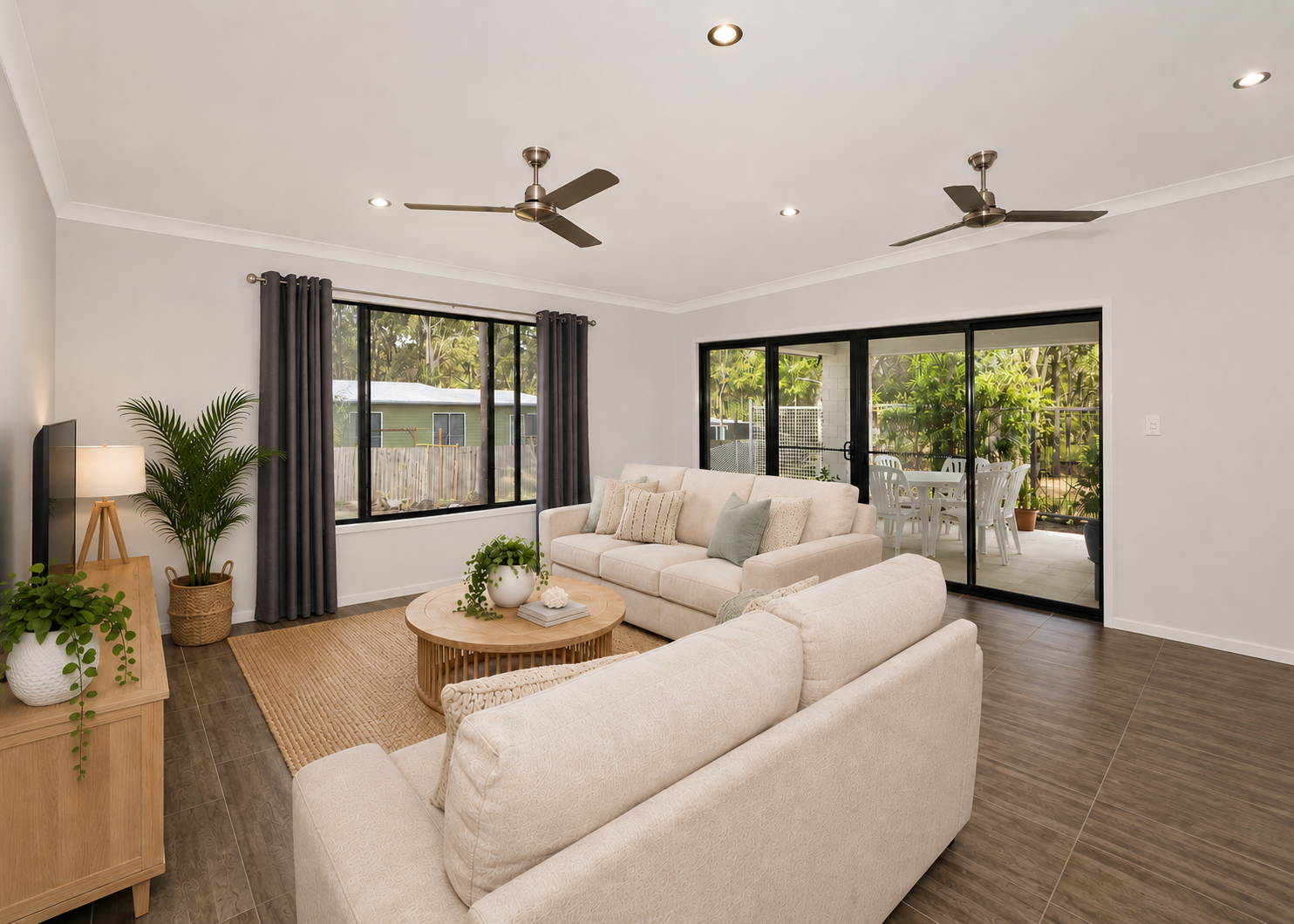 27 Spence Street, POINT VERNON, QLD 4655 AUS