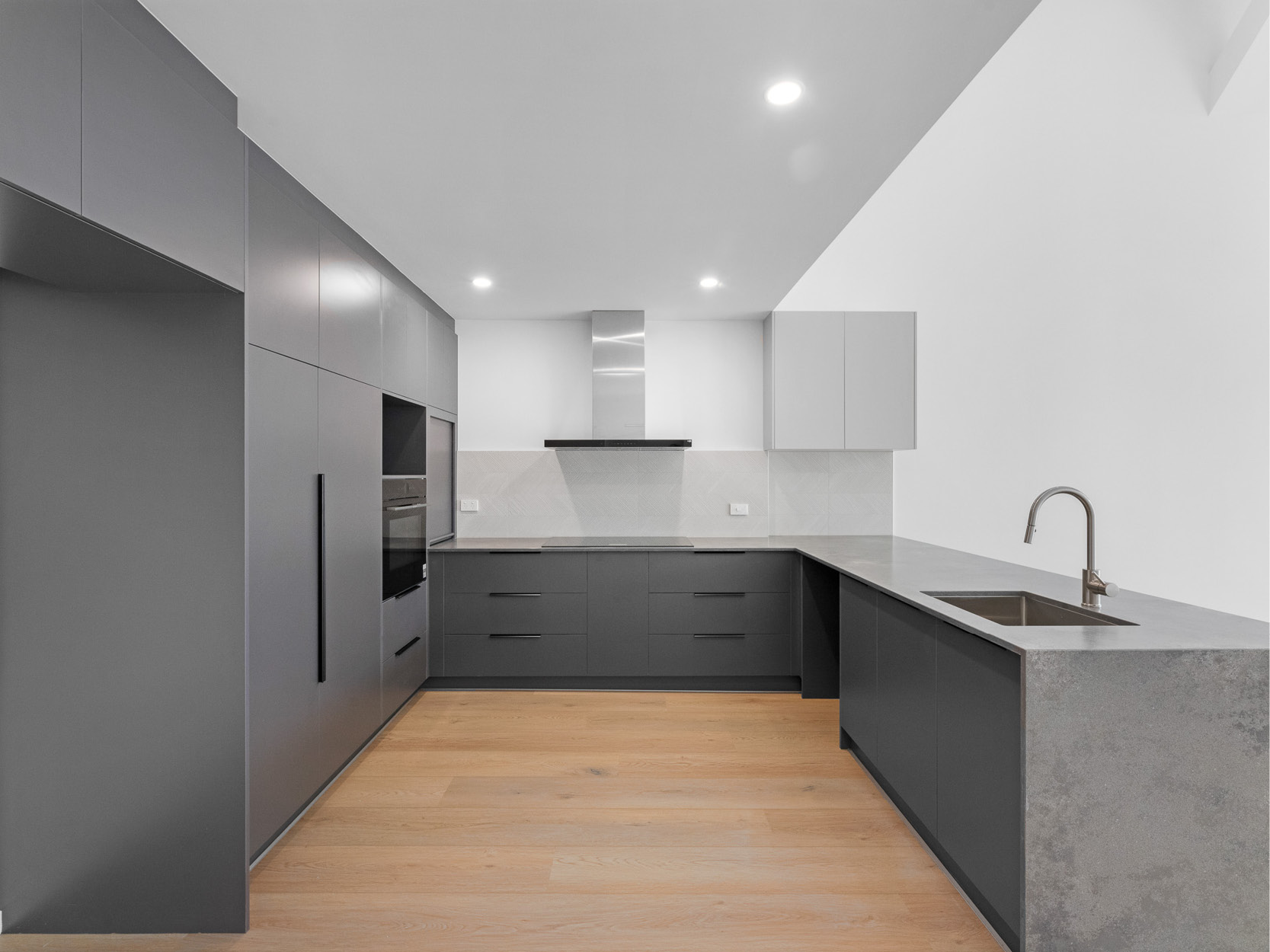 16/8-10 Pier Street, URANGAN, QLD 4655 AUS