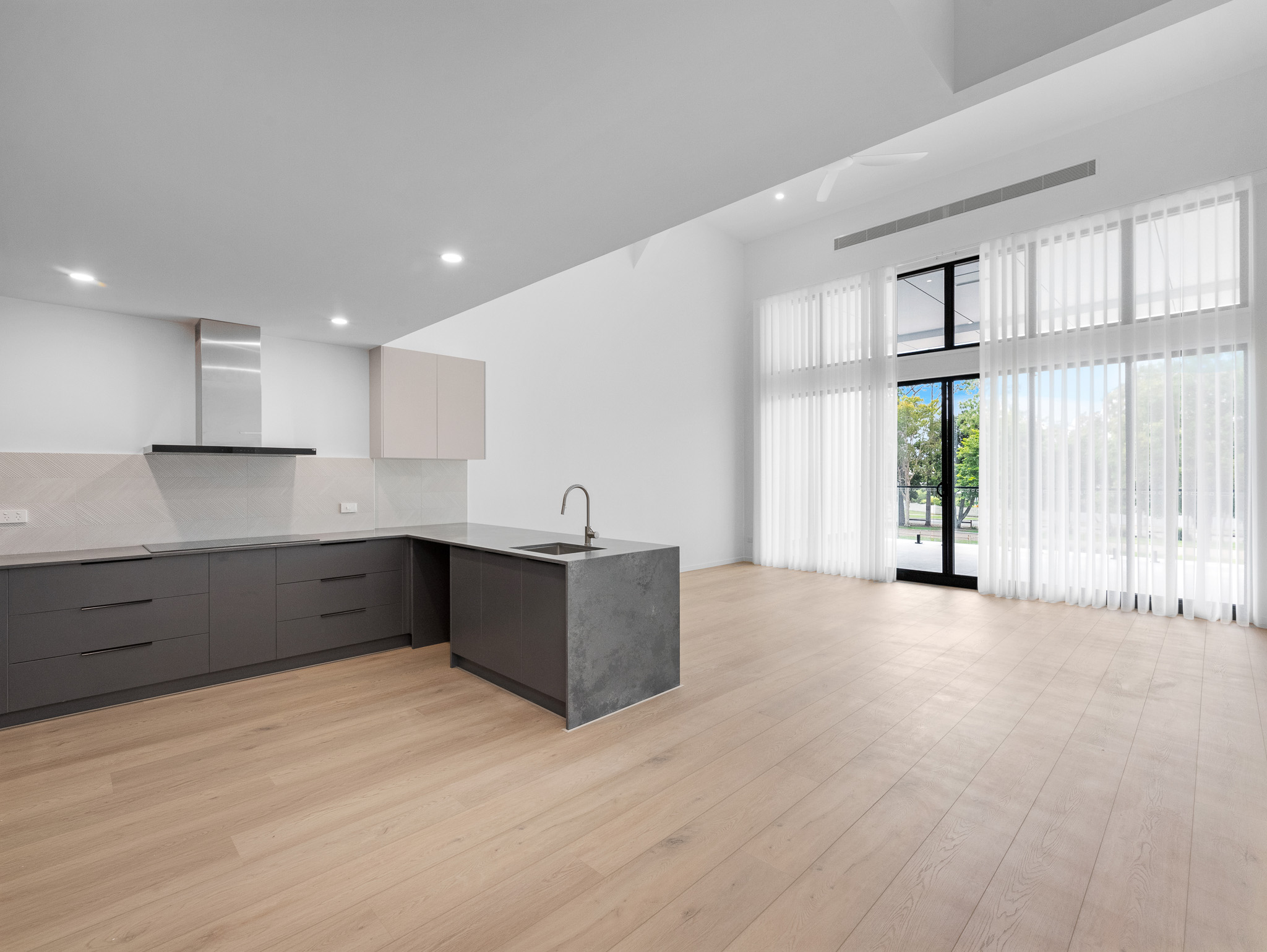 16/8-10 Pier Street, URANGAN, QLD 4655 AUS