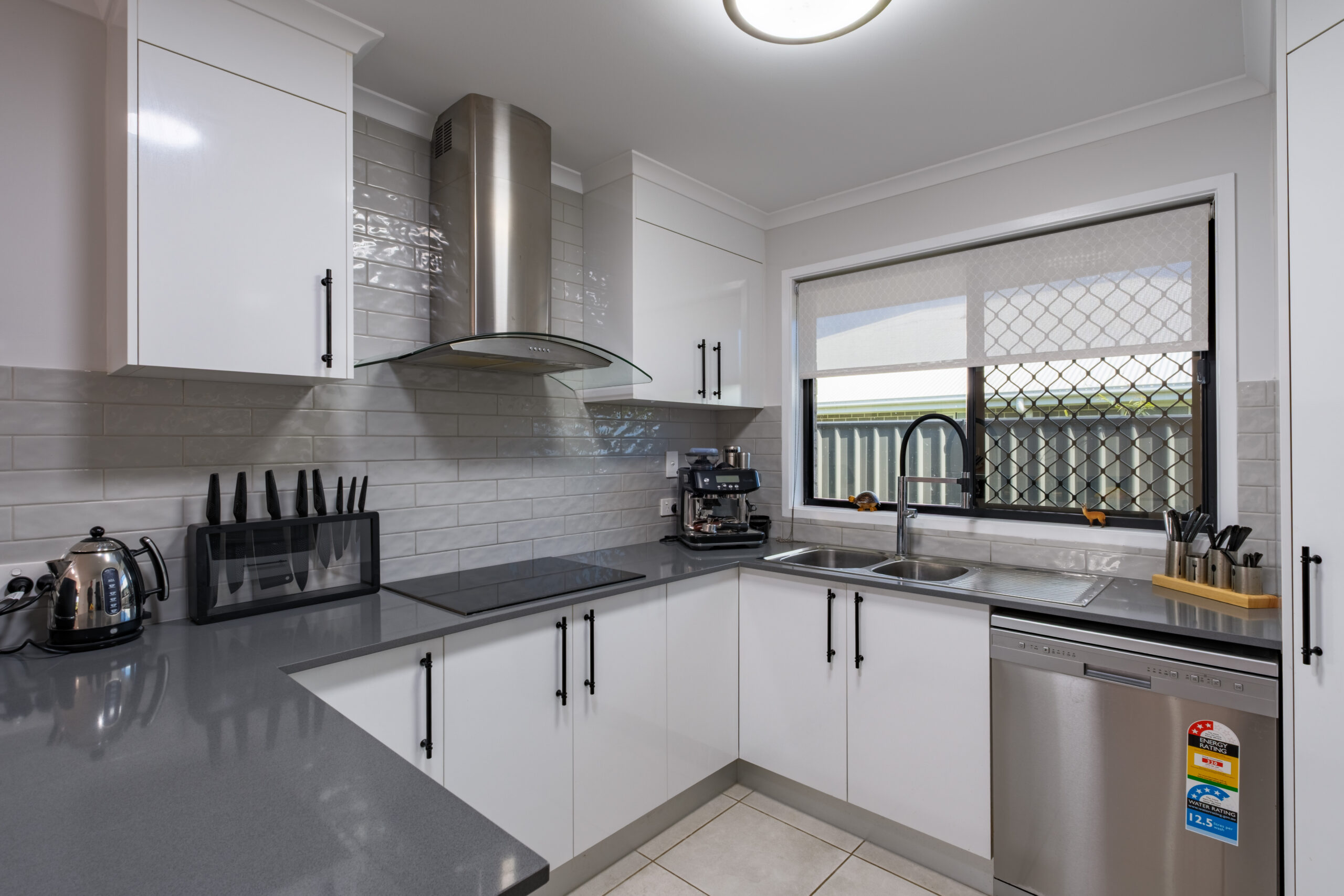 2 Waterside Way, ELI WATERS, QLD 4655 AUS