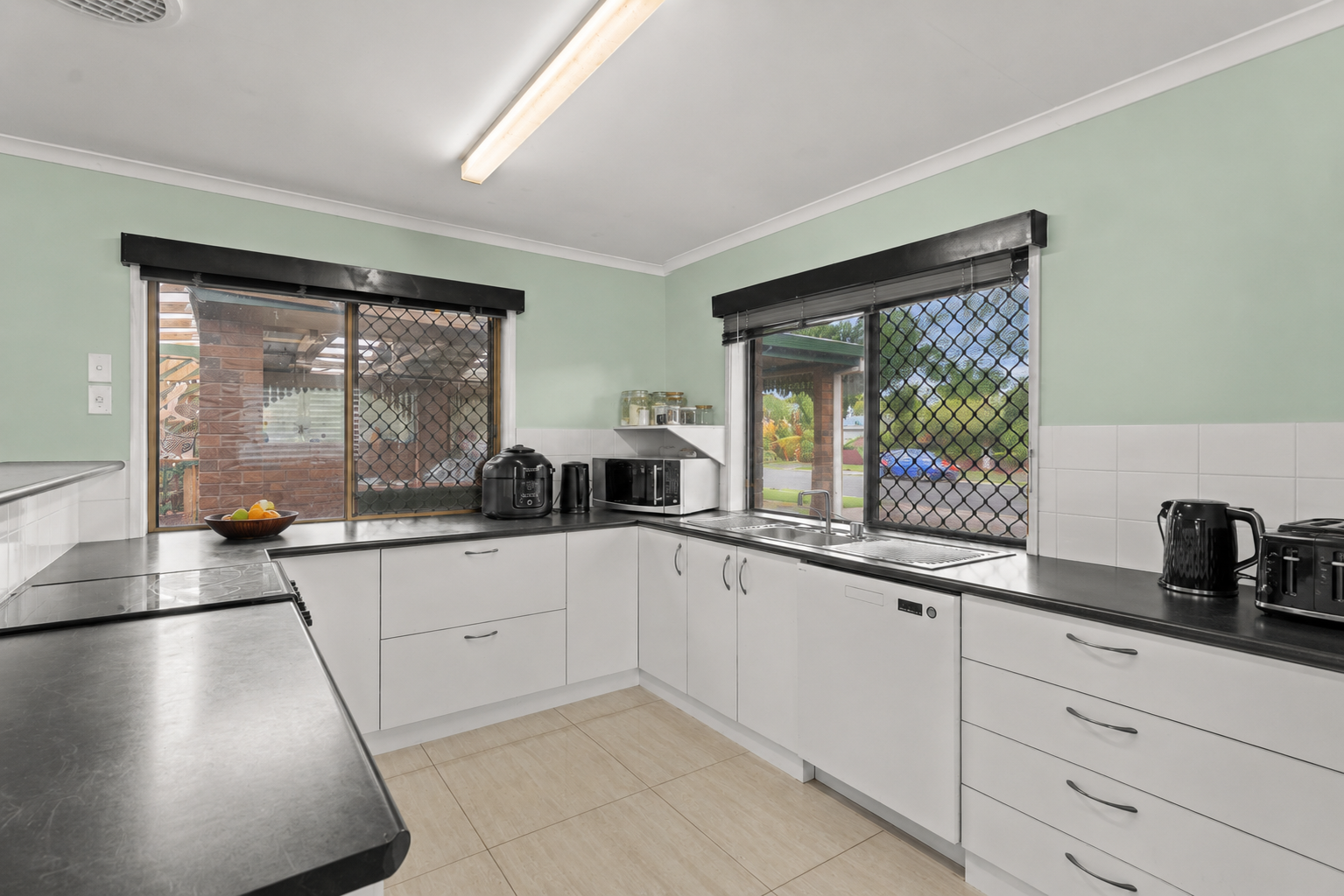 17 Tanna Street, PIALBA, QLD 4655 AUS