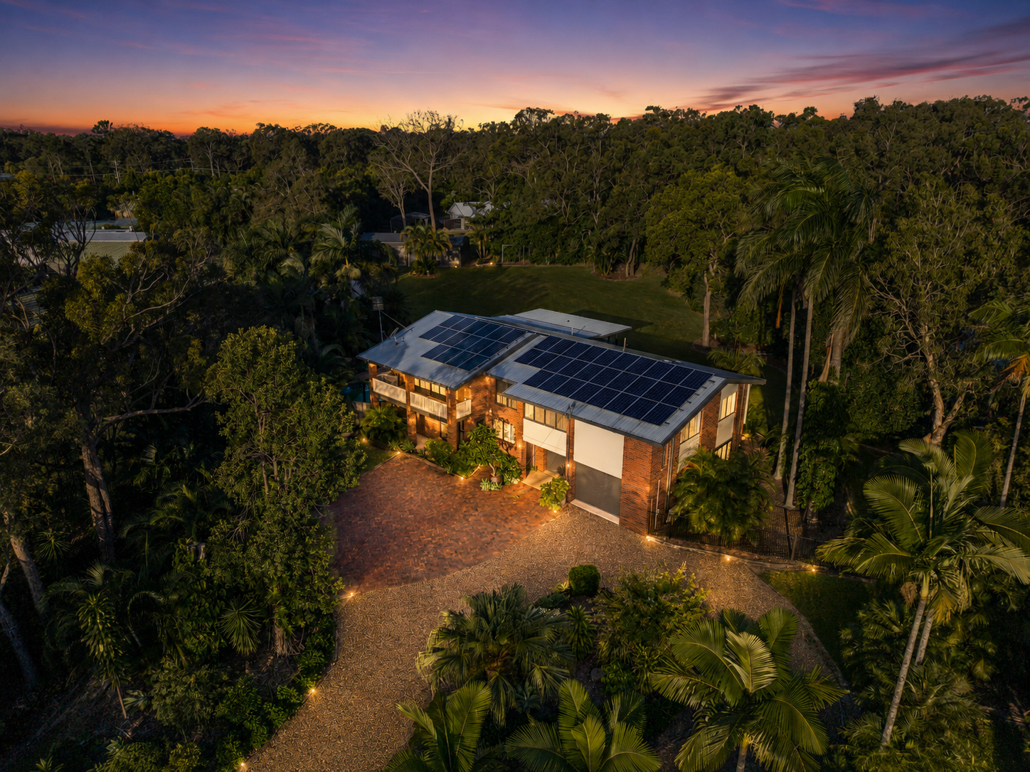 16 Wellington Crescent, WONDUNNA, QLD 4655 AUS
