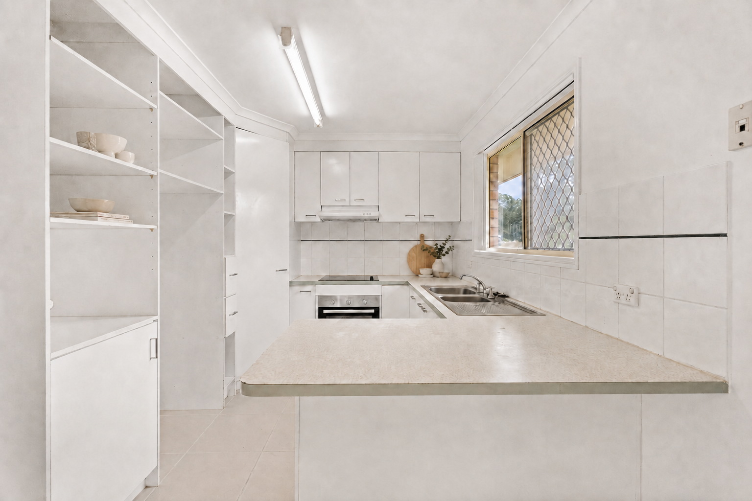 190 Lower Mountain Road, DUNDOWRAN, QLD 4655 AUS