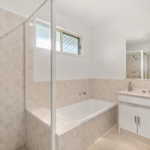190 Lower Mountain Road, DUNDOWRAN, QLD 4655 AUS