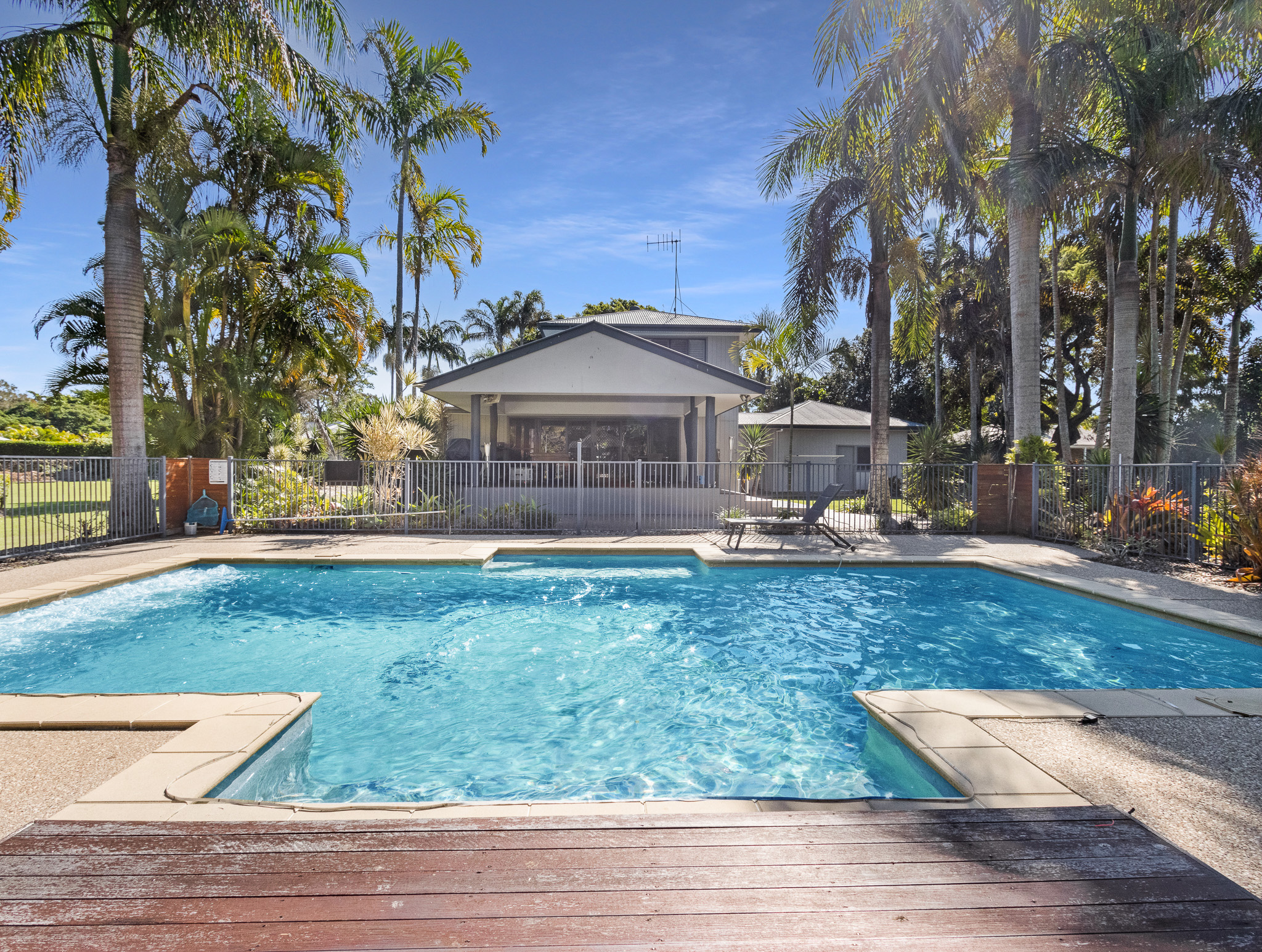 8 Kauri Court, DUNDOWRAN BEACH, QLD 4655 AUS