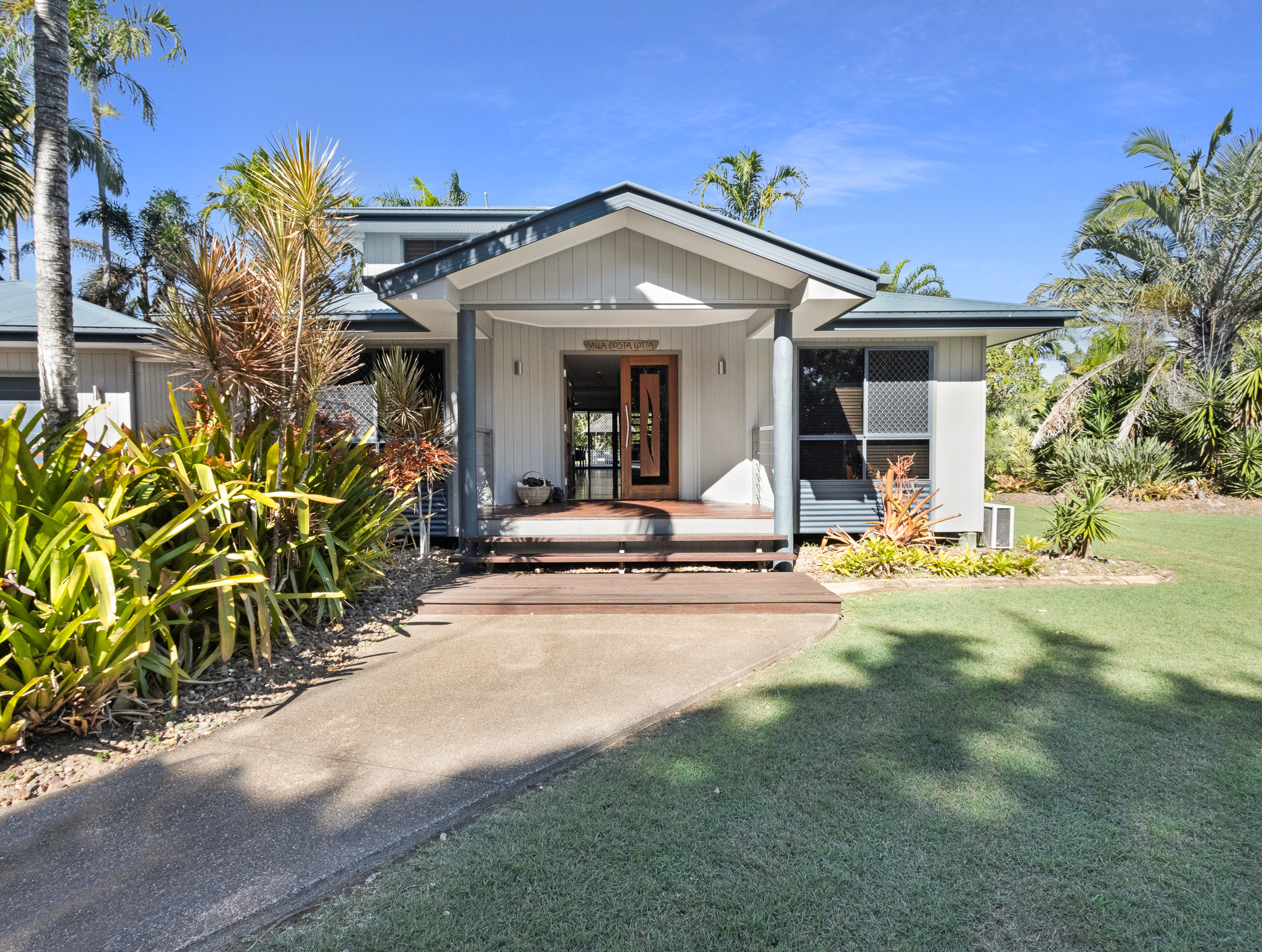 8 Kauri Court, DUNDOWRAN BEACH, QLD 4655 AUS