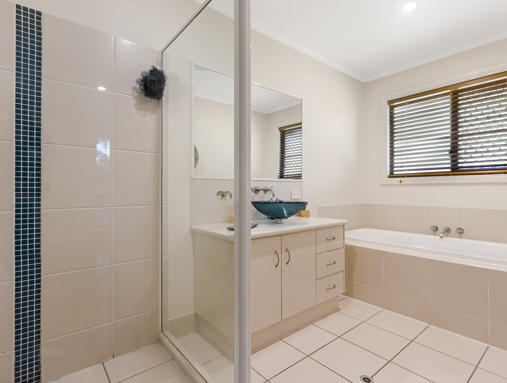 8 Kauri Court, DUNDOWRAN BEACH, QLD 4655 AUS