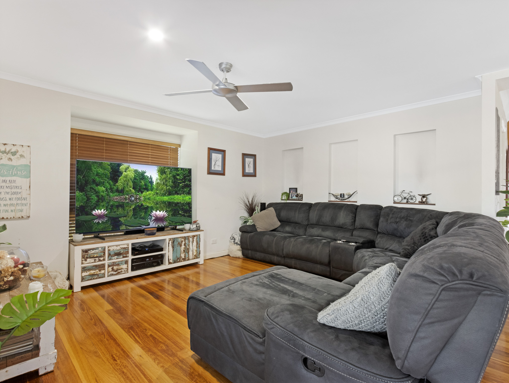 8 Kauri Court, DUNDOWRAN BEACH, QLD 4655 AUS