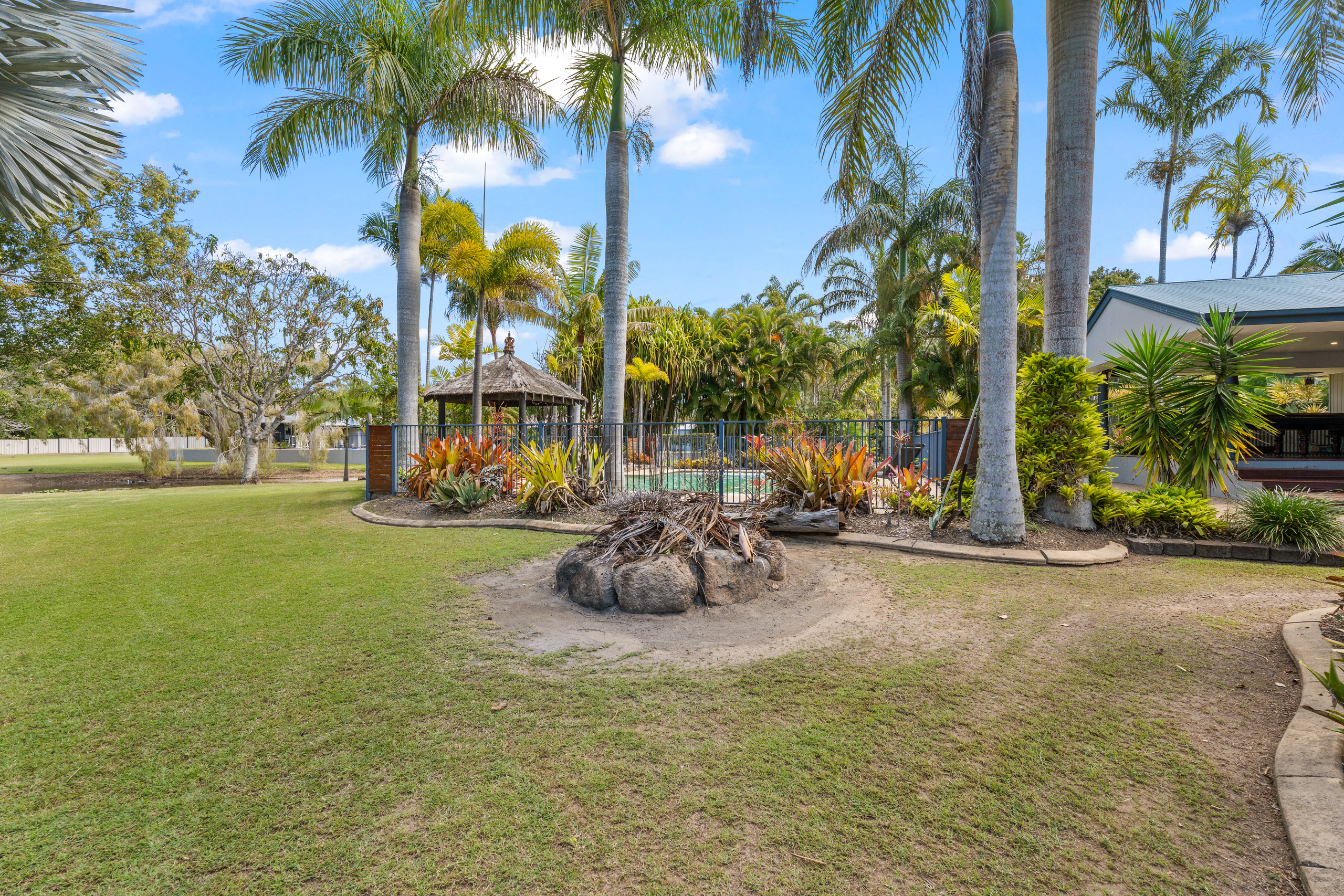 8 Kauri Court, DUNDOWRAN BEACH, QLD 4655 AUS