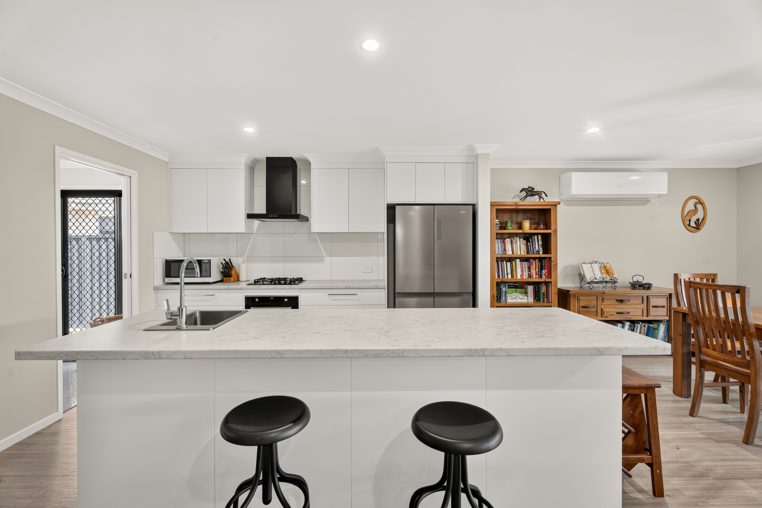 8 View Street, TORQUAY, QLD 4655 AUS