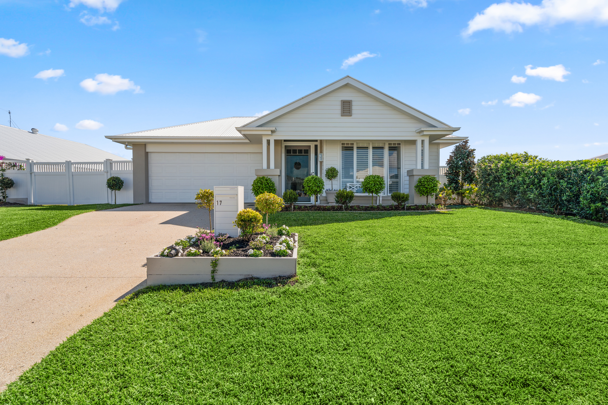 17 Yaringa Avenue, PIALBA, QLD 4655 AUS