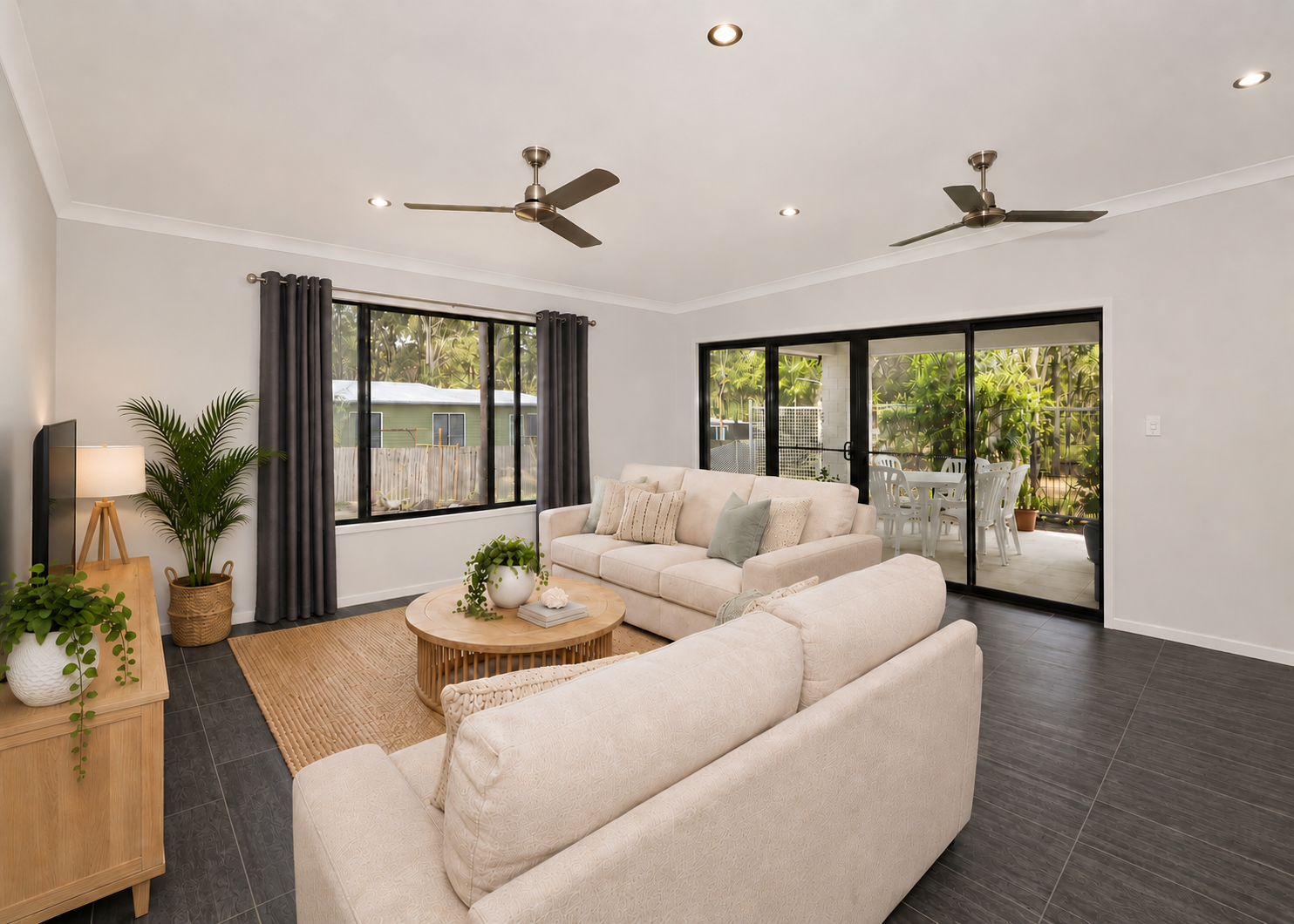 27 Spence Street, POINT VERNON, QLD 4655 AUS