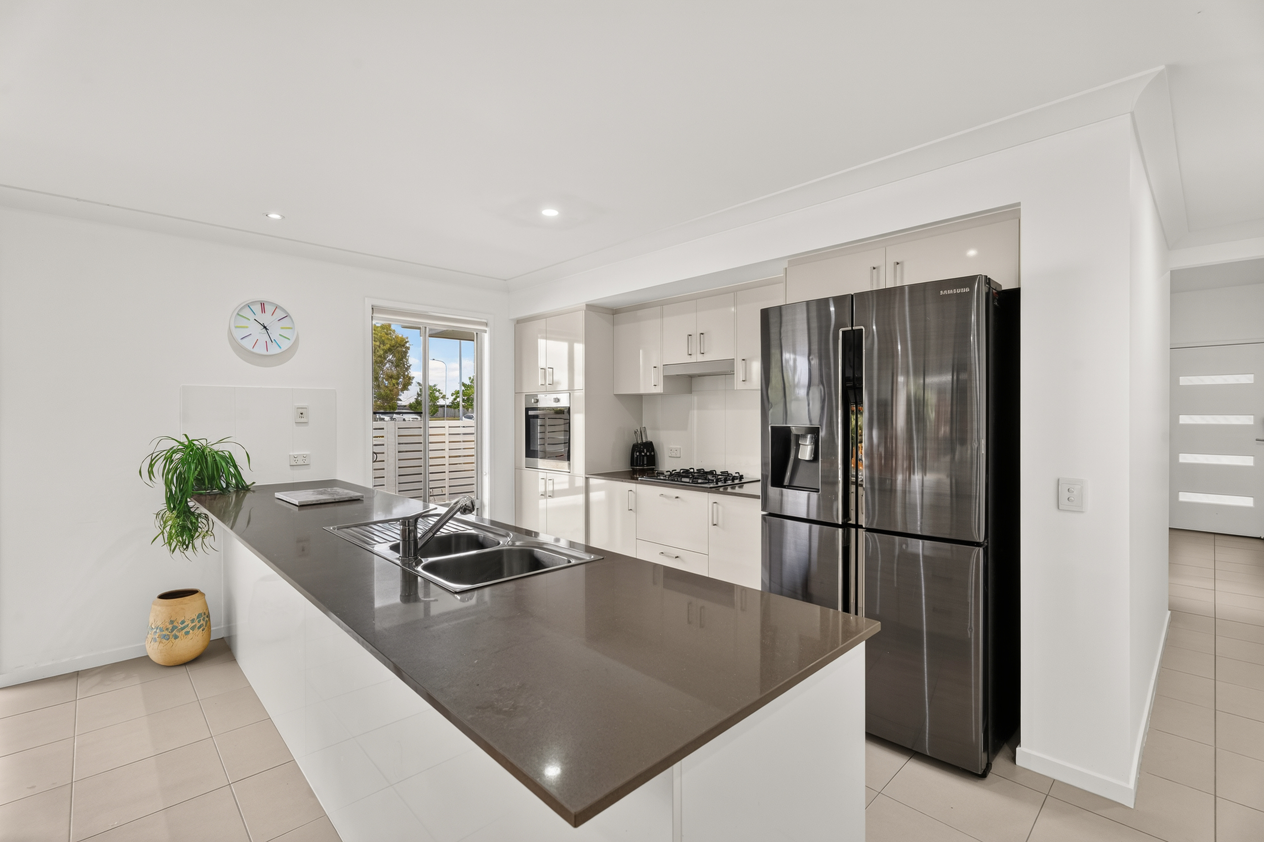 10 Dawes Crescent, URRAWEEN, QLD 4655 AUS