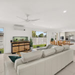 10 Dawes Crescent, URRAWEEN, QLD 4655 AUS