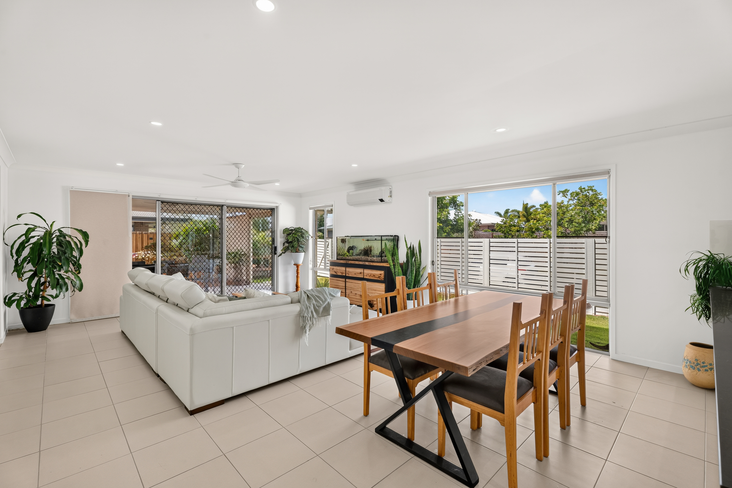 10 Dawes Crescent, URRAWEEN, QLD 4655 AUS