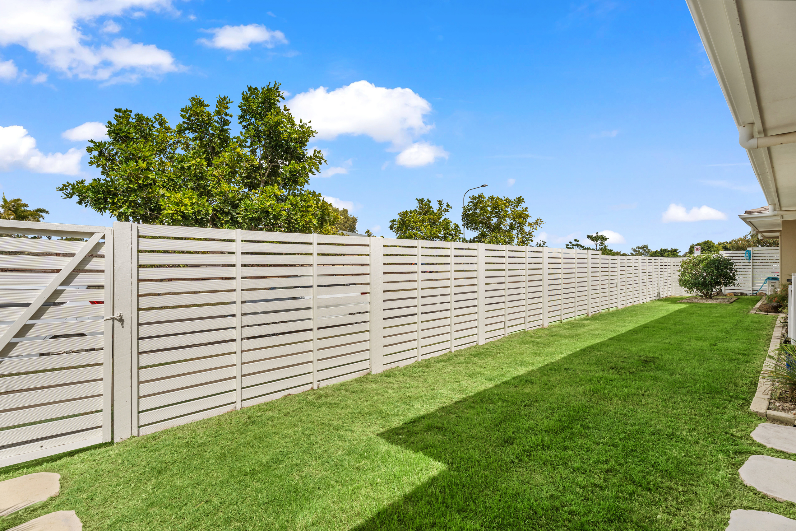 10 Dawes Crescent, URRAWEEN, QLD 4655 AUS