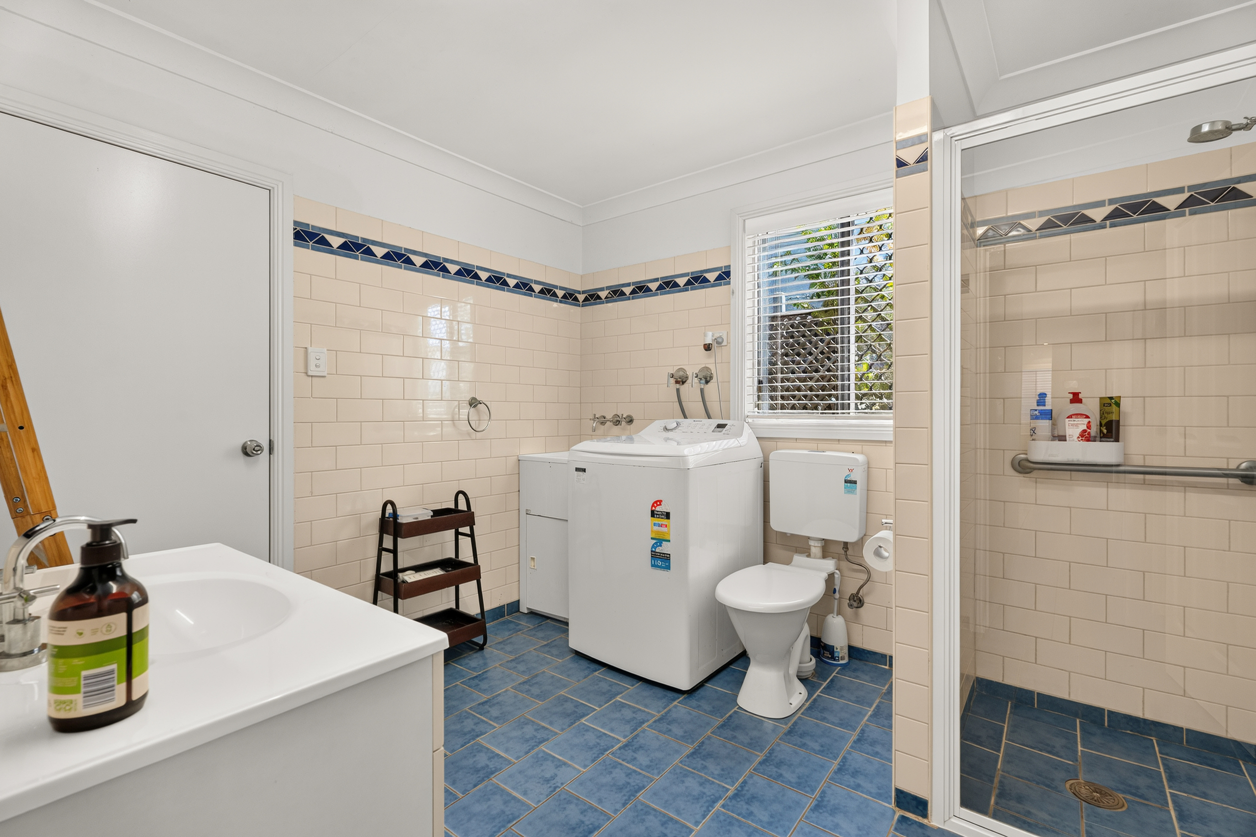 11 Hockley Lane, URANGAN, QLD 4655 AUS