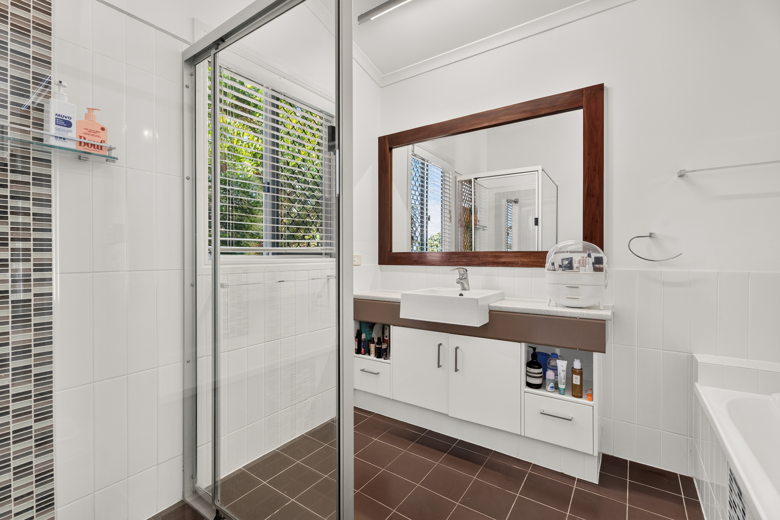 11 Hockley Lane, URANGAN, QLD 4655 AUS