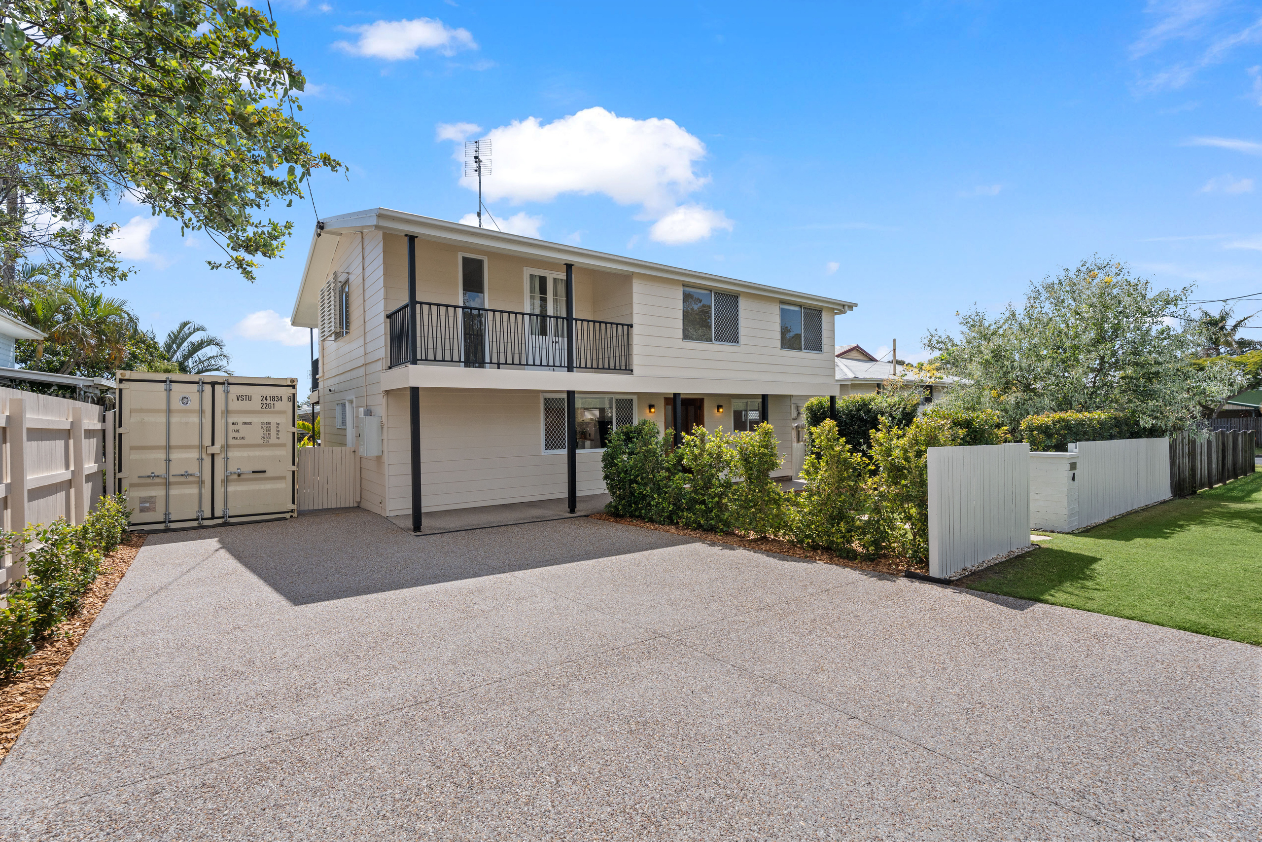 4 Partridge Close, TORQUAY, QLD 4655 AUS