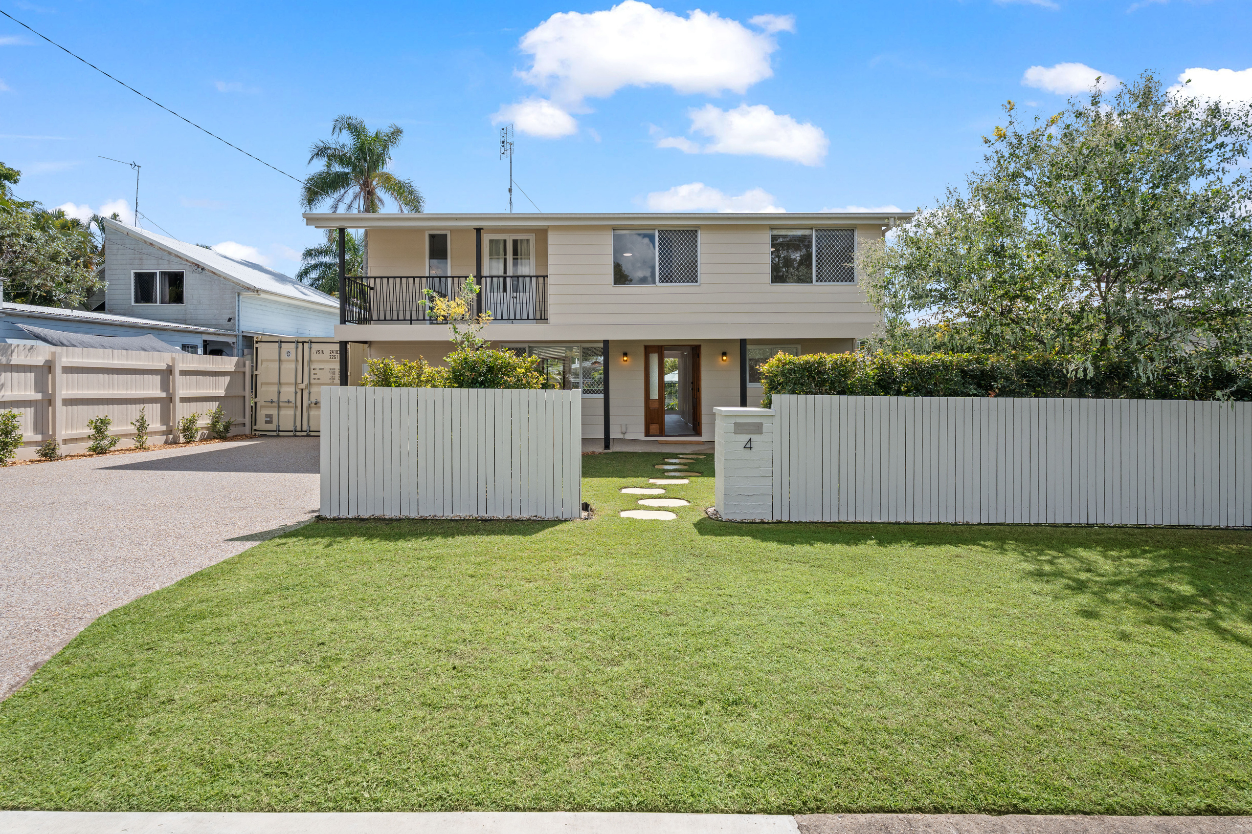4 Partridge Close, TORQUAY, QLD 4655 AUS