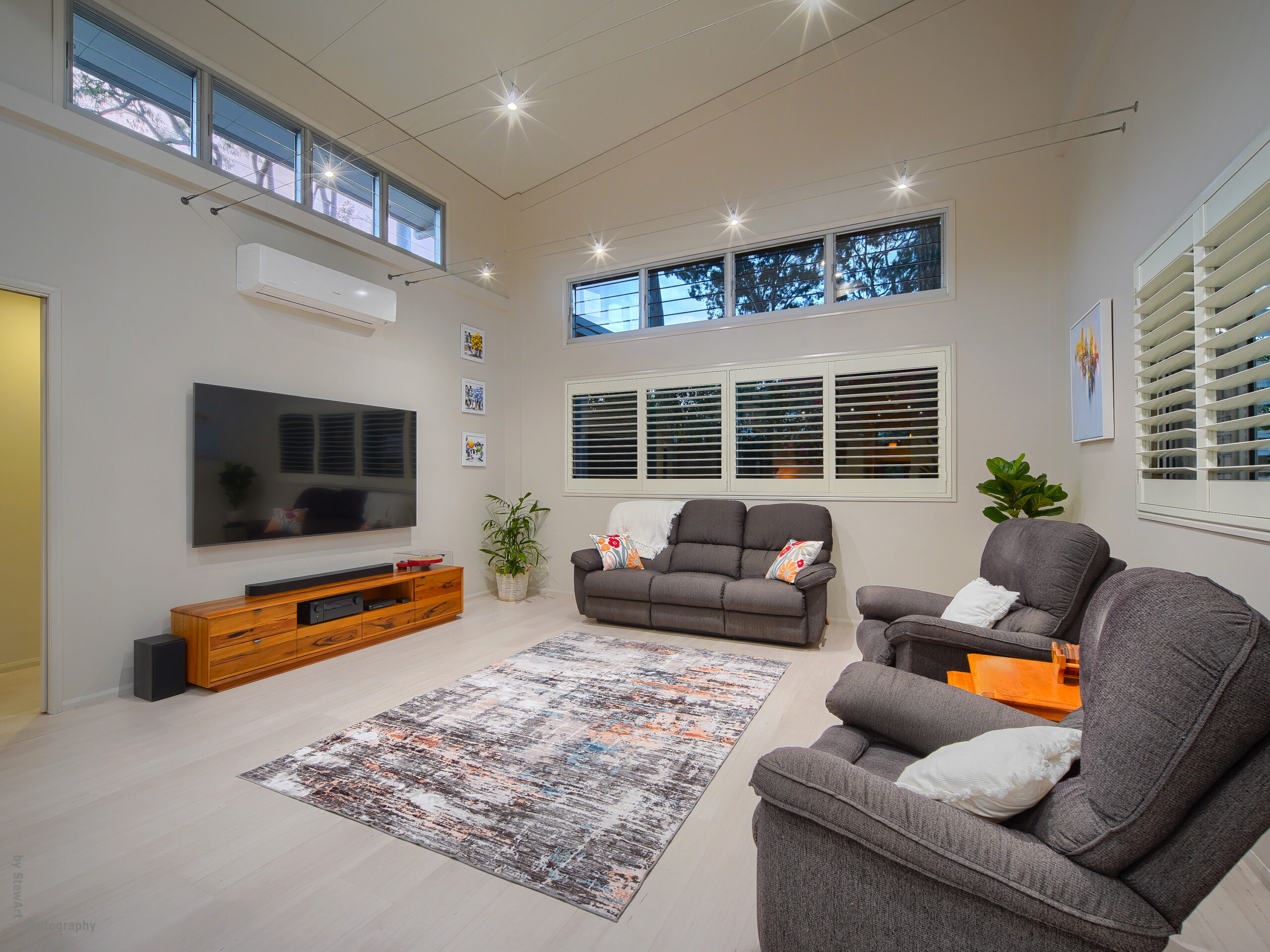 22 Parraweena Court, POINT VERNON, QLD 4655 AUS