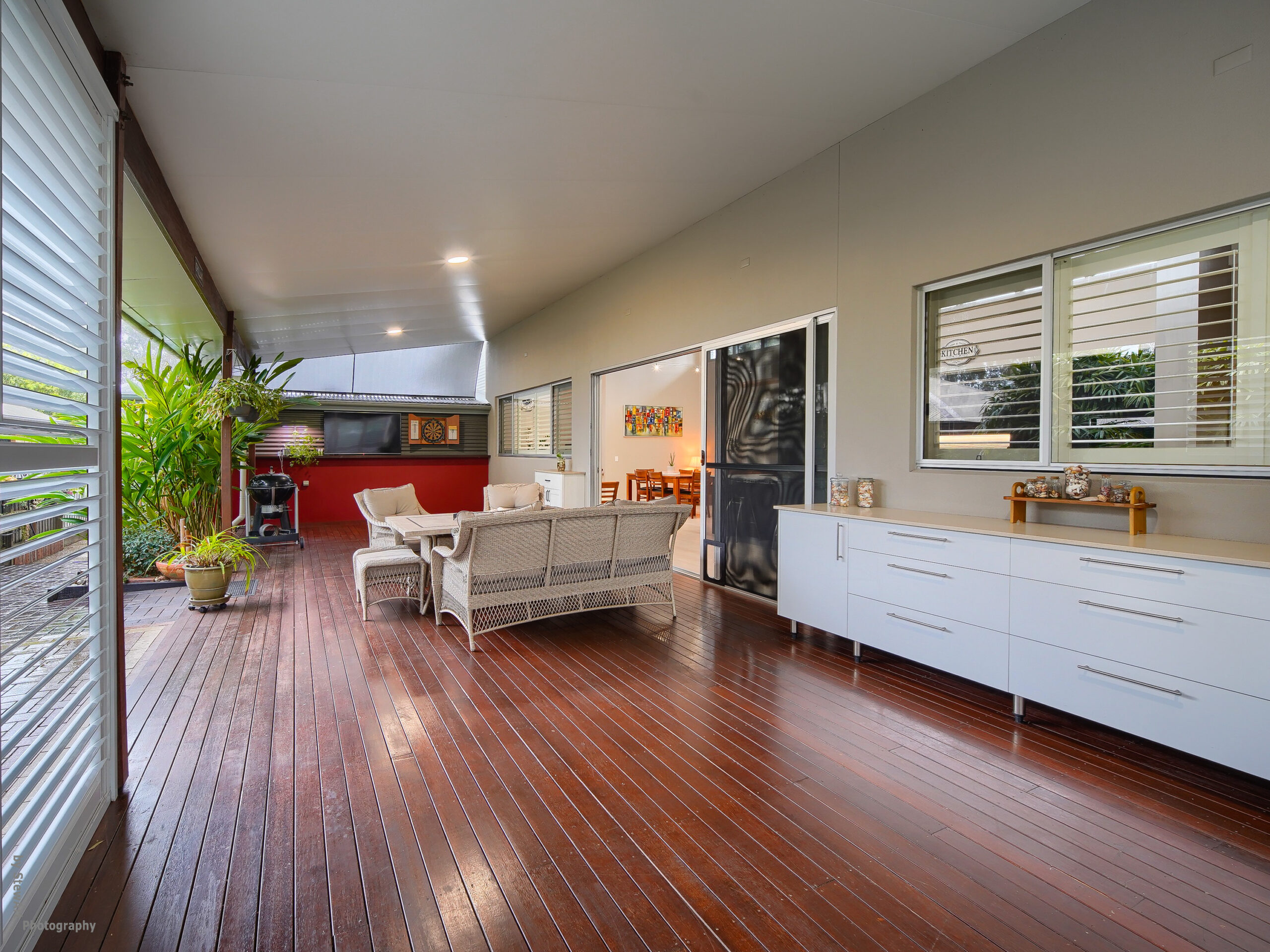 22 Parraweena Court, POINT VERNON, QLD 4655 AUS