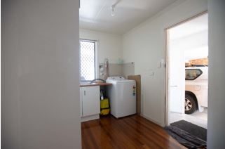 196 Esplanade, POINT VERNON, QLD 4655 AUS