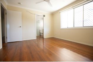 196 Esplanade, POINT VERNON, QLD 4655 AUS