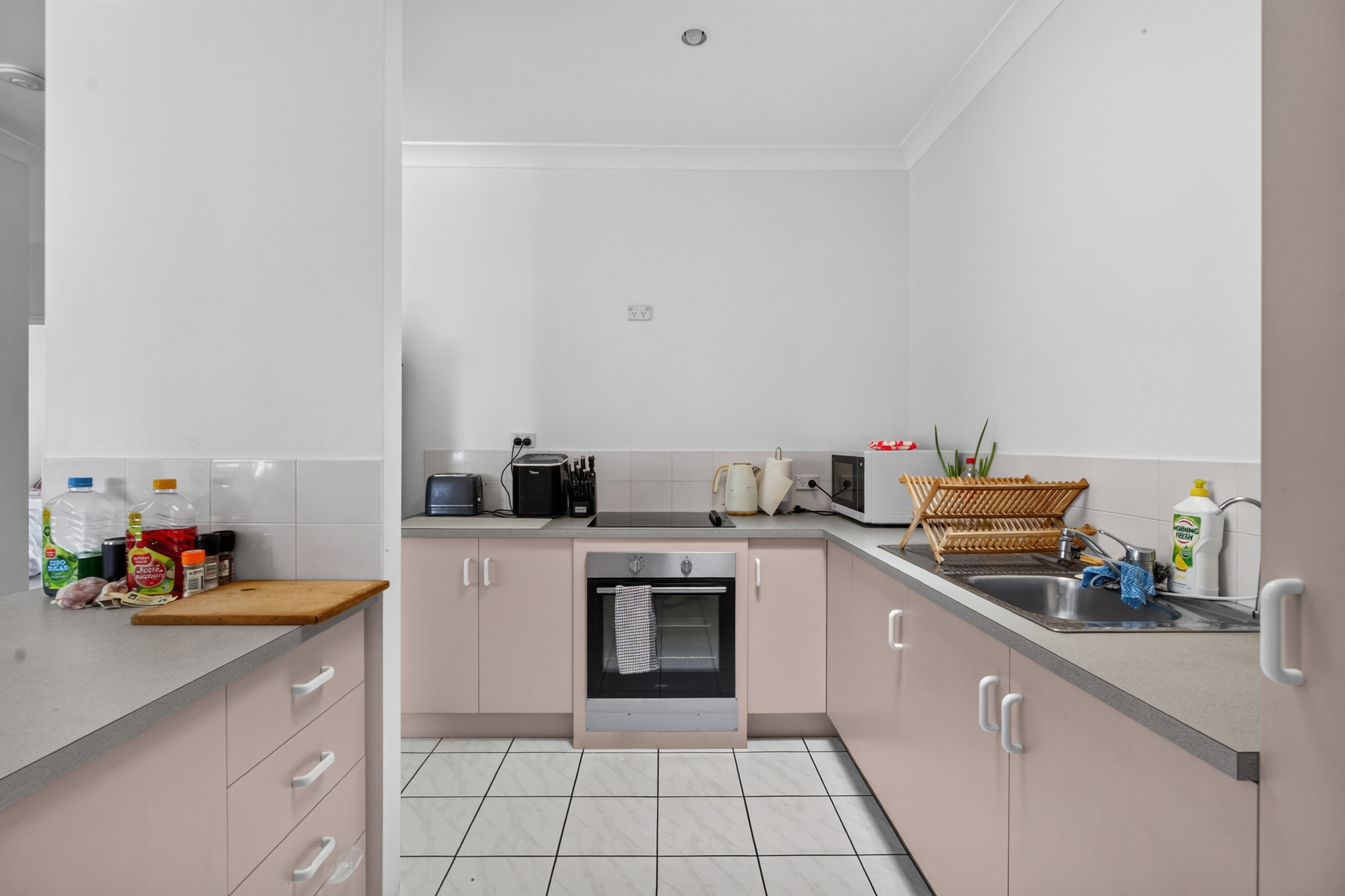 2/119 Freshwater Street, TORQUAY, QLD 4655 AUS