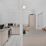 2/119 Freshwater Street, TORQUAY, QLD 4655 AUS