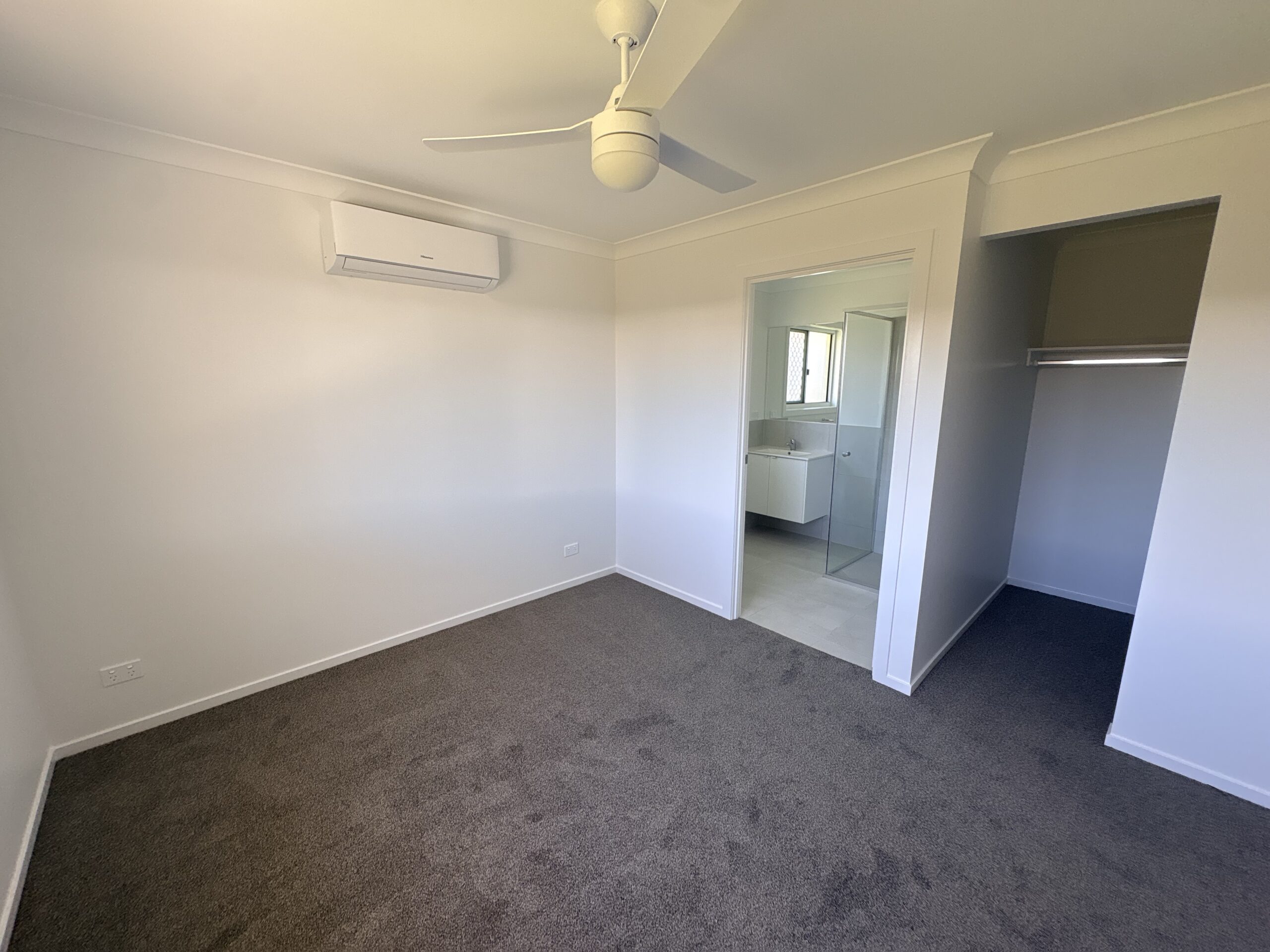 8 Evi Circuit, PIALBA, QLD 4655 AUS