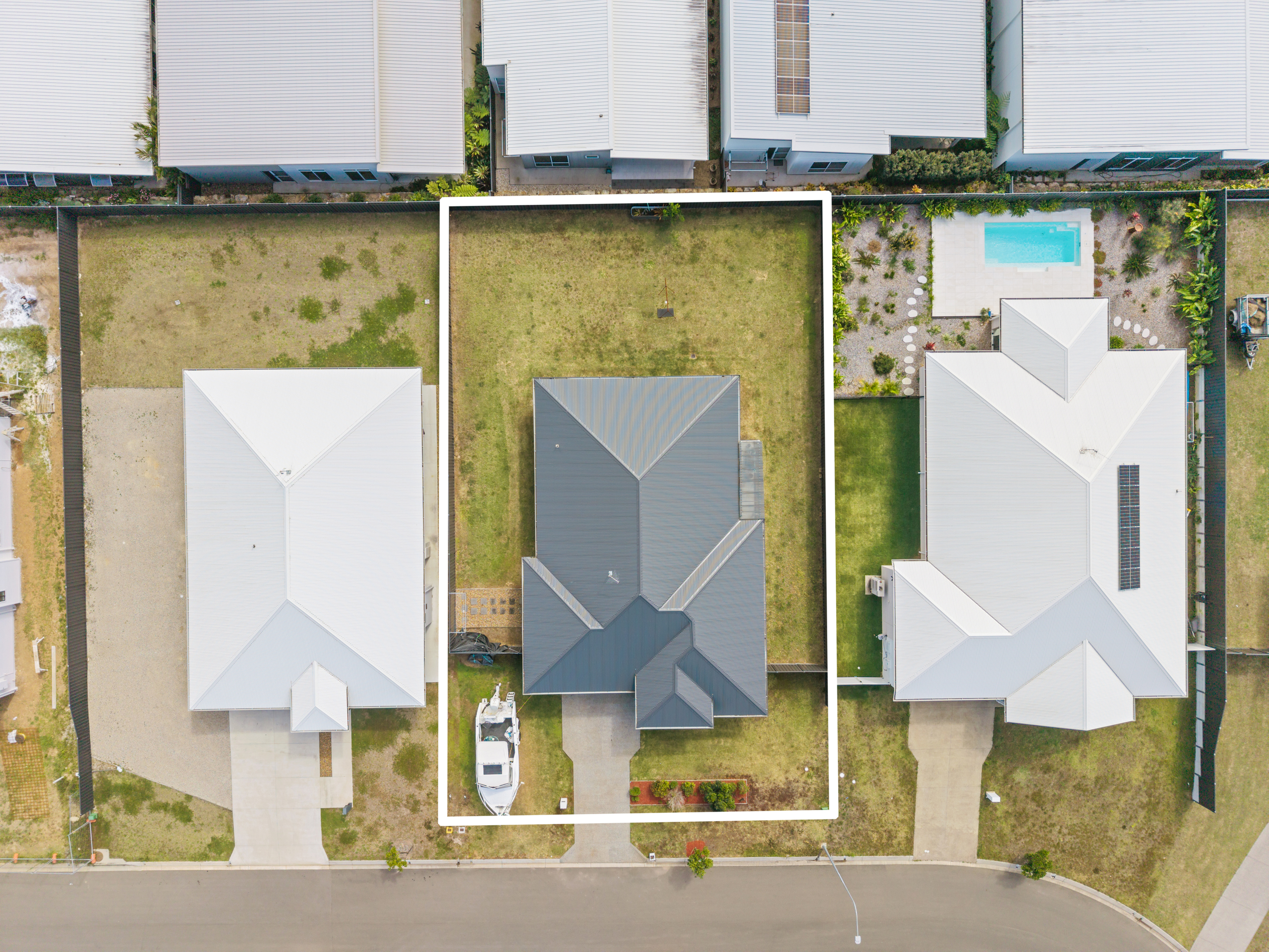 13 Woodruff Crescent, NIKENBAH, QLD 4655 AUS