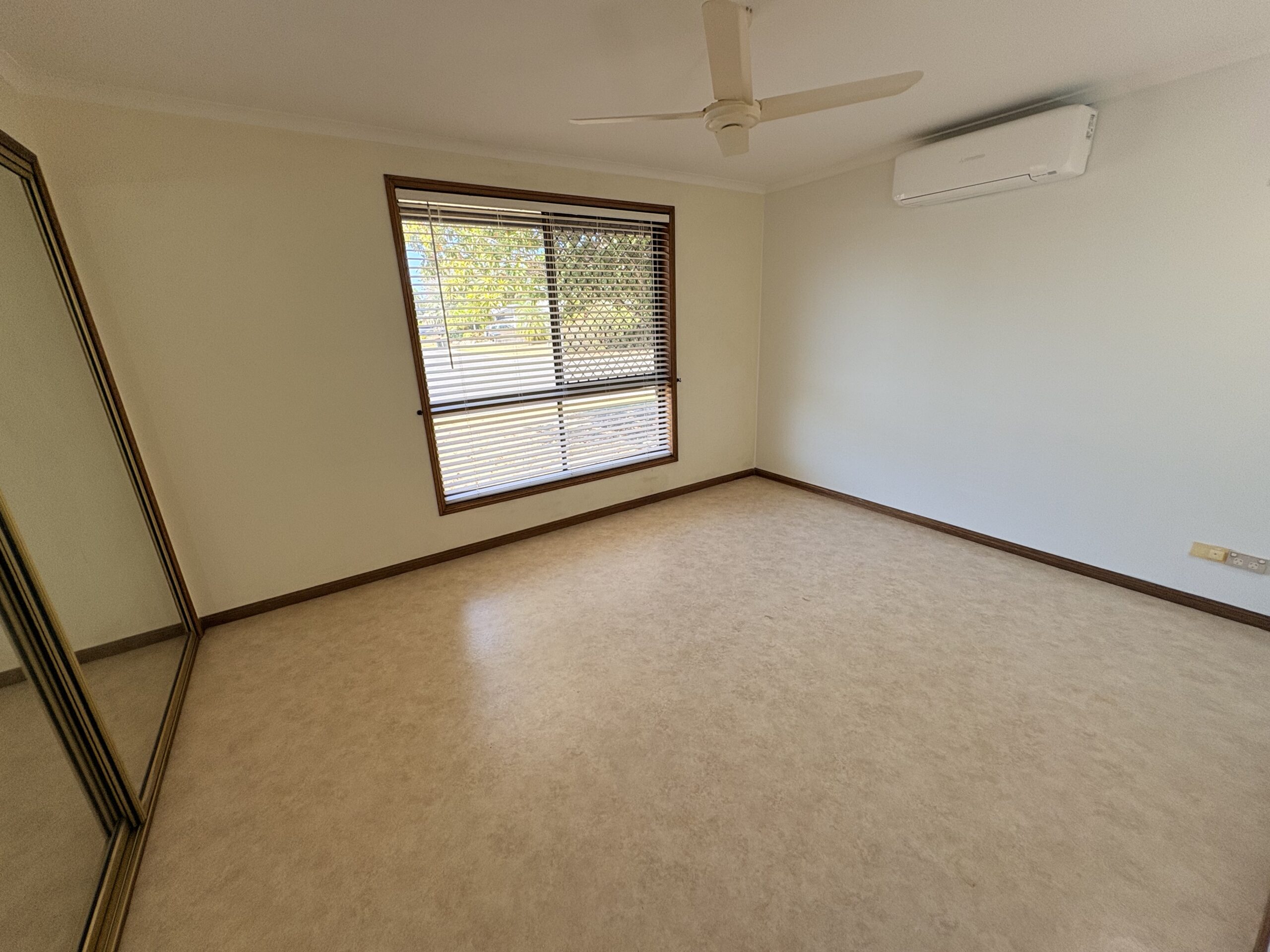 21 Areca Drive, KAWUNGAN, QLD 4655 AUS