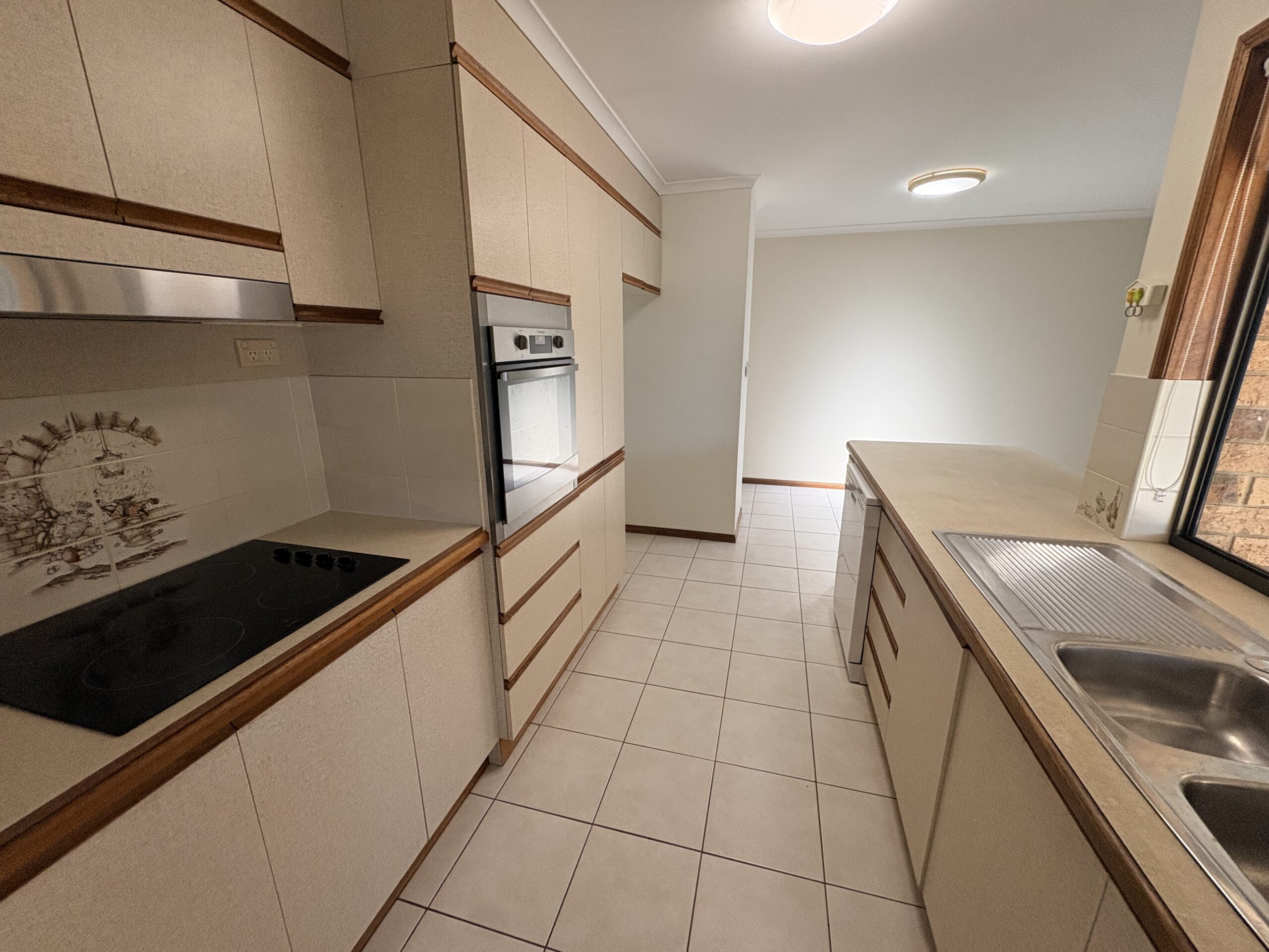 21 Areca Drive, KAWUNGAN, QLD 4655 AUS