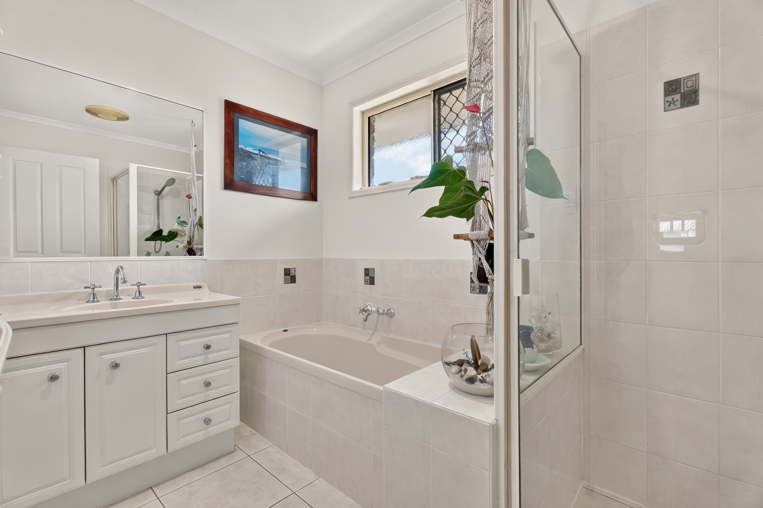 52 Saint Joseph Drive, URRAWEEN, QLD 4655 AUS