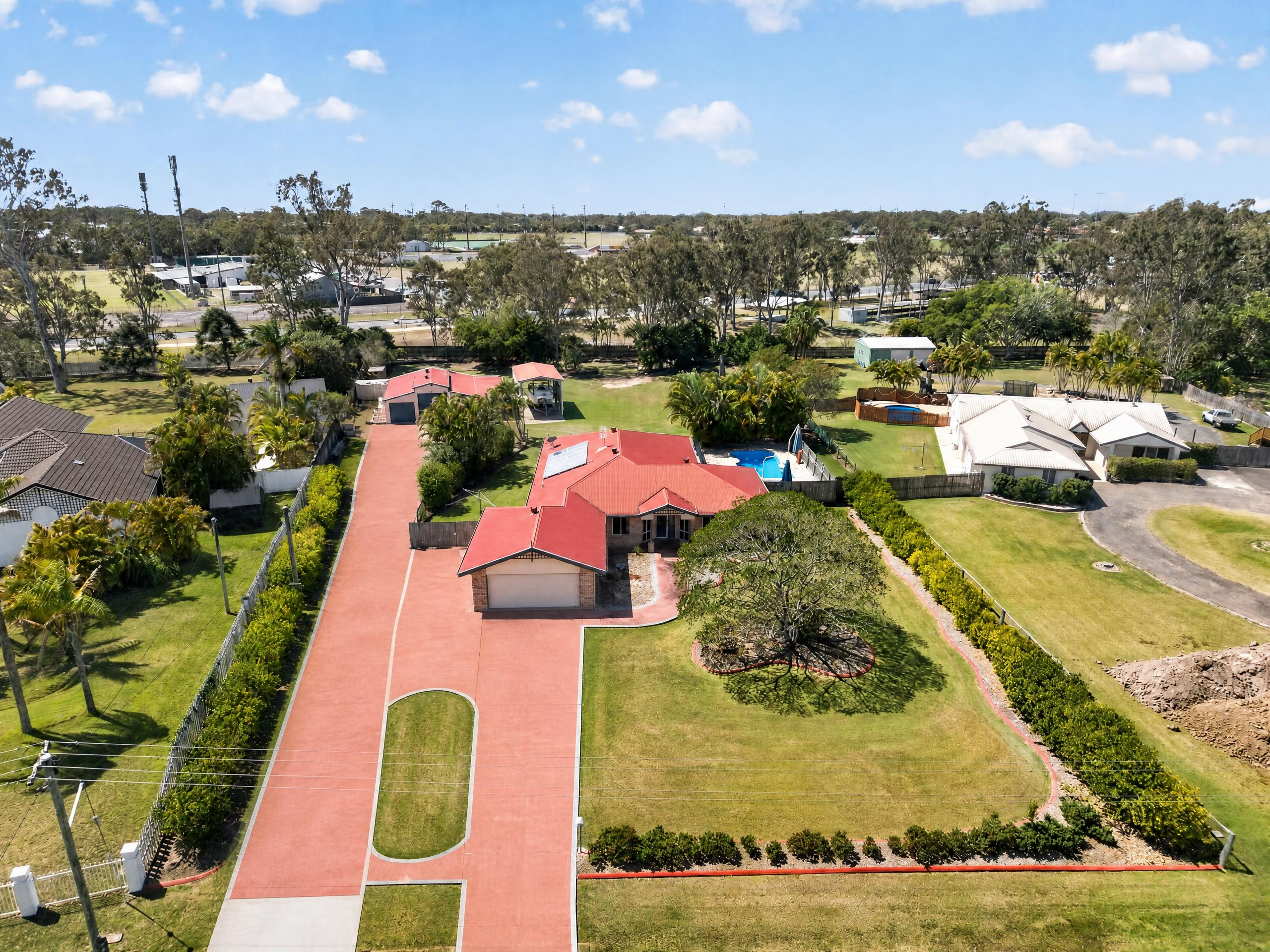 14 Kathleen Crescent, WONDUNNA, QLD 4655 AUS