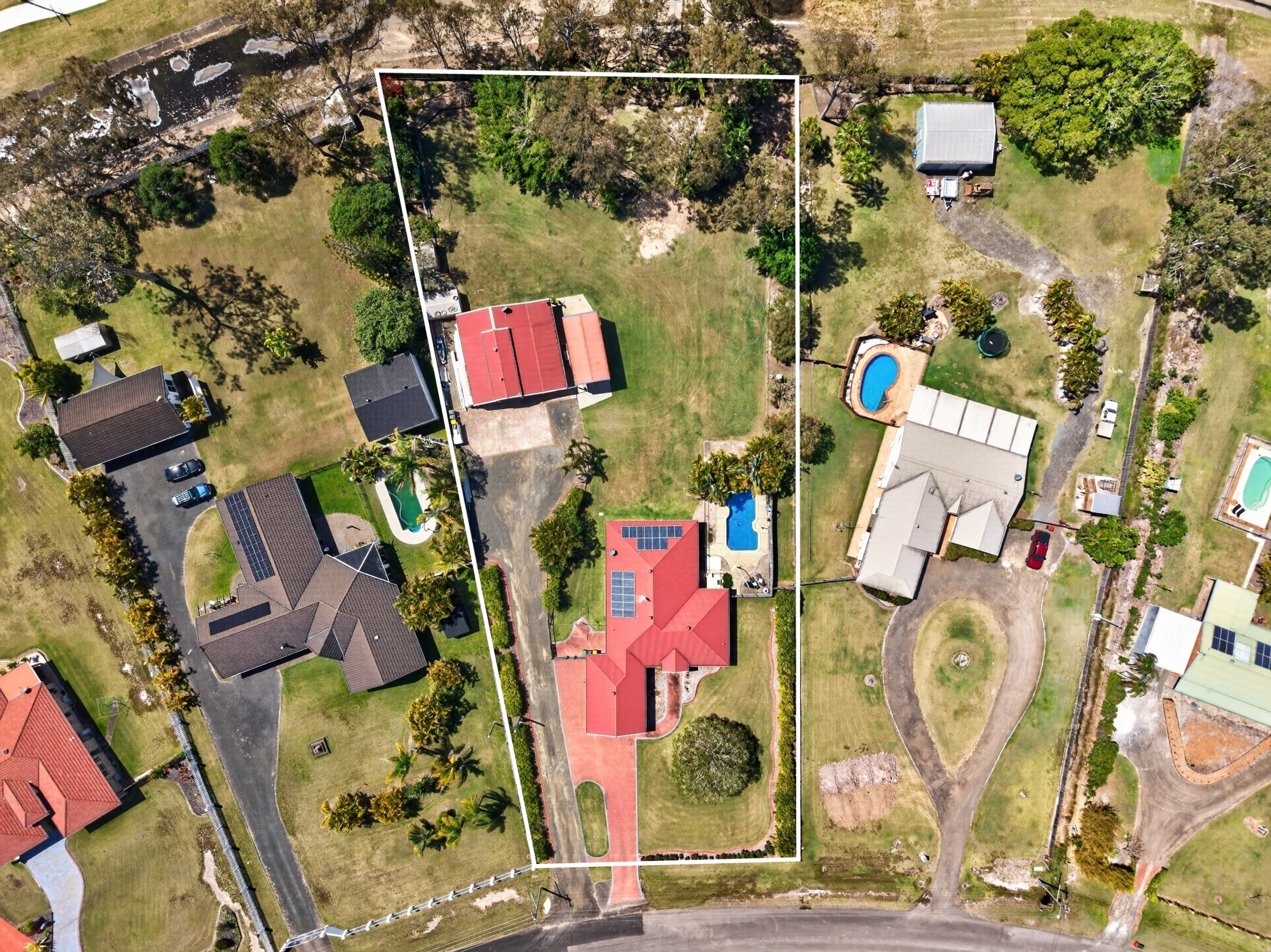 14 Kathleen Crescent, WONDUNNA, QLD 4655 AUS