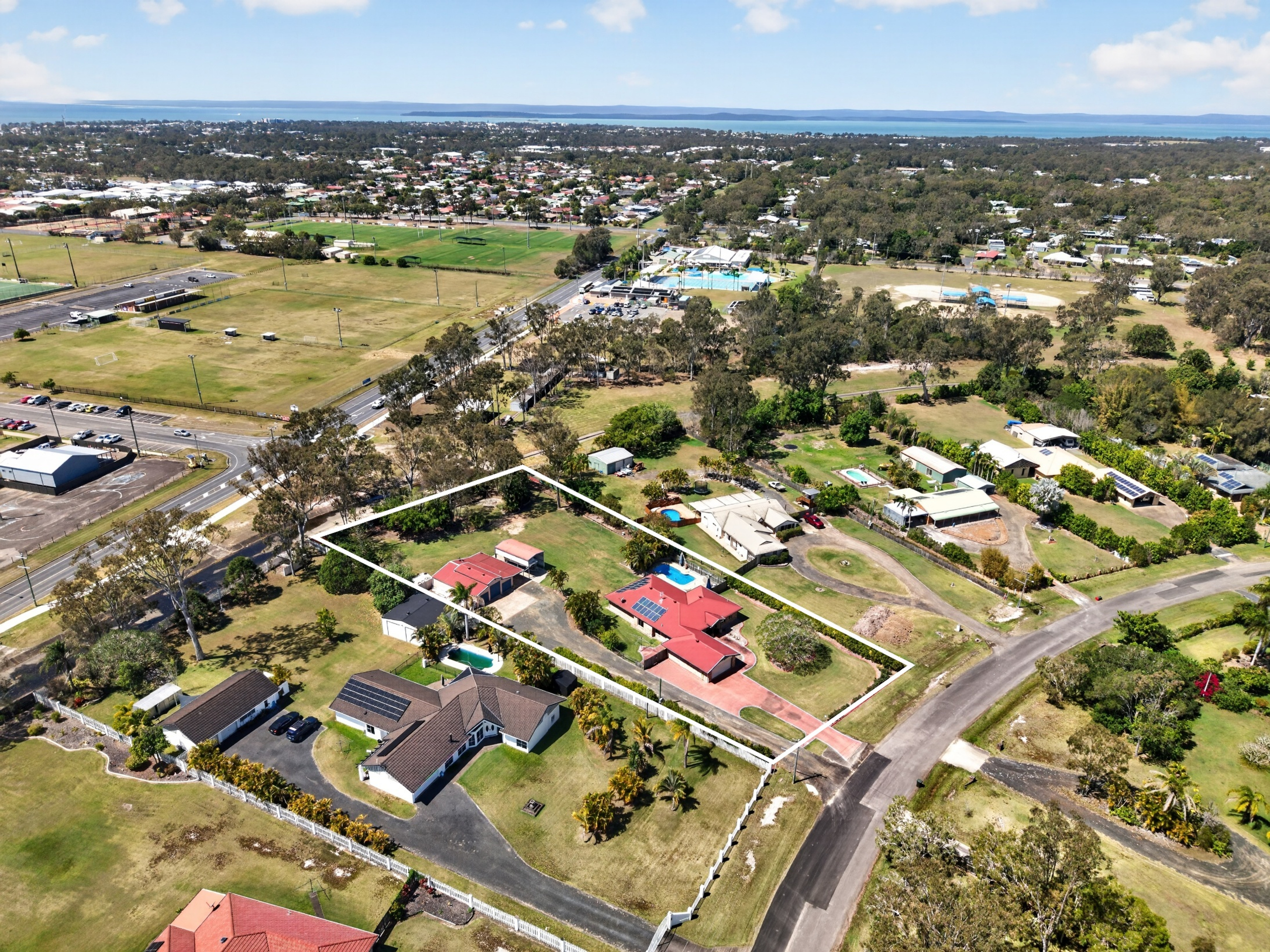 14 Kathleen Crescent, WONDUNNA, QLD 4655 AUS