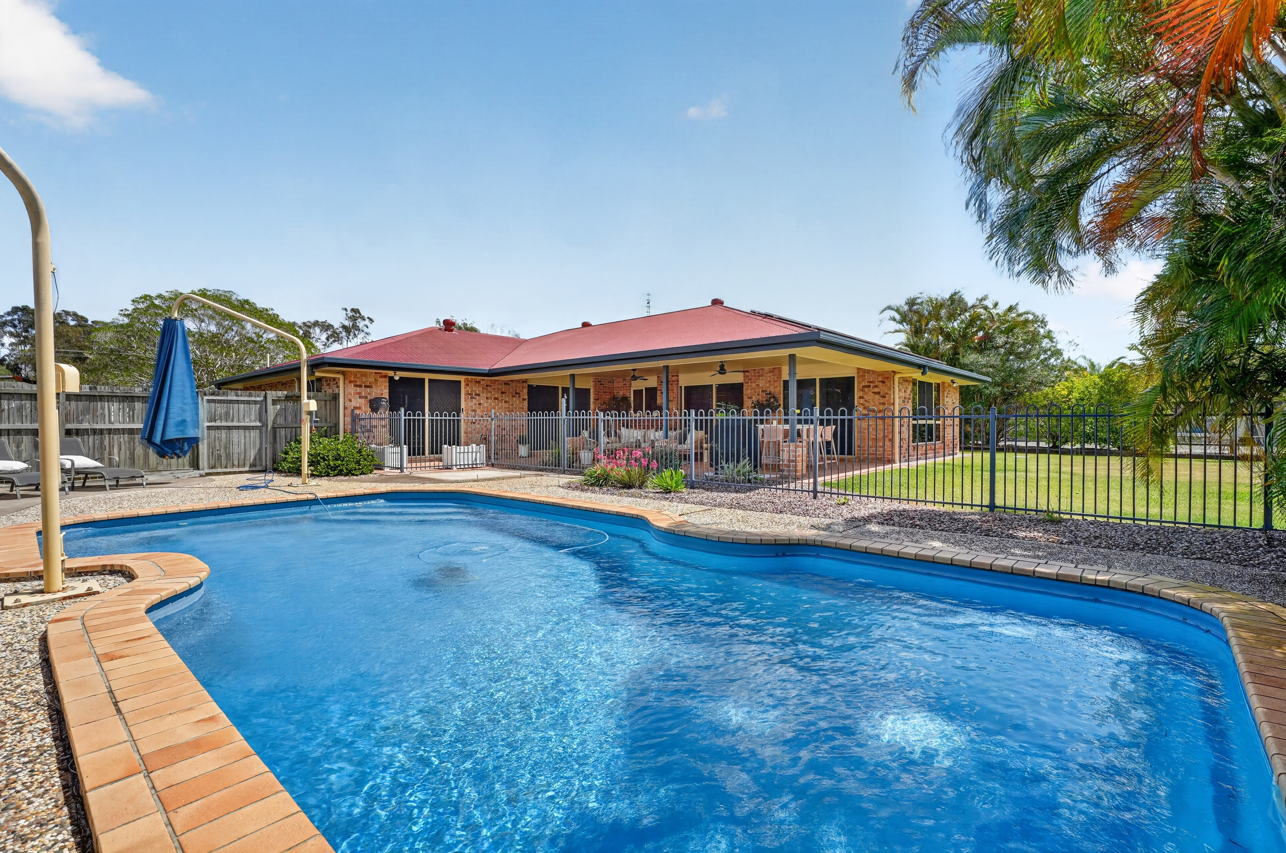 14 Kathleen Crescent, WONDUNNA, QLD 4655 AUS