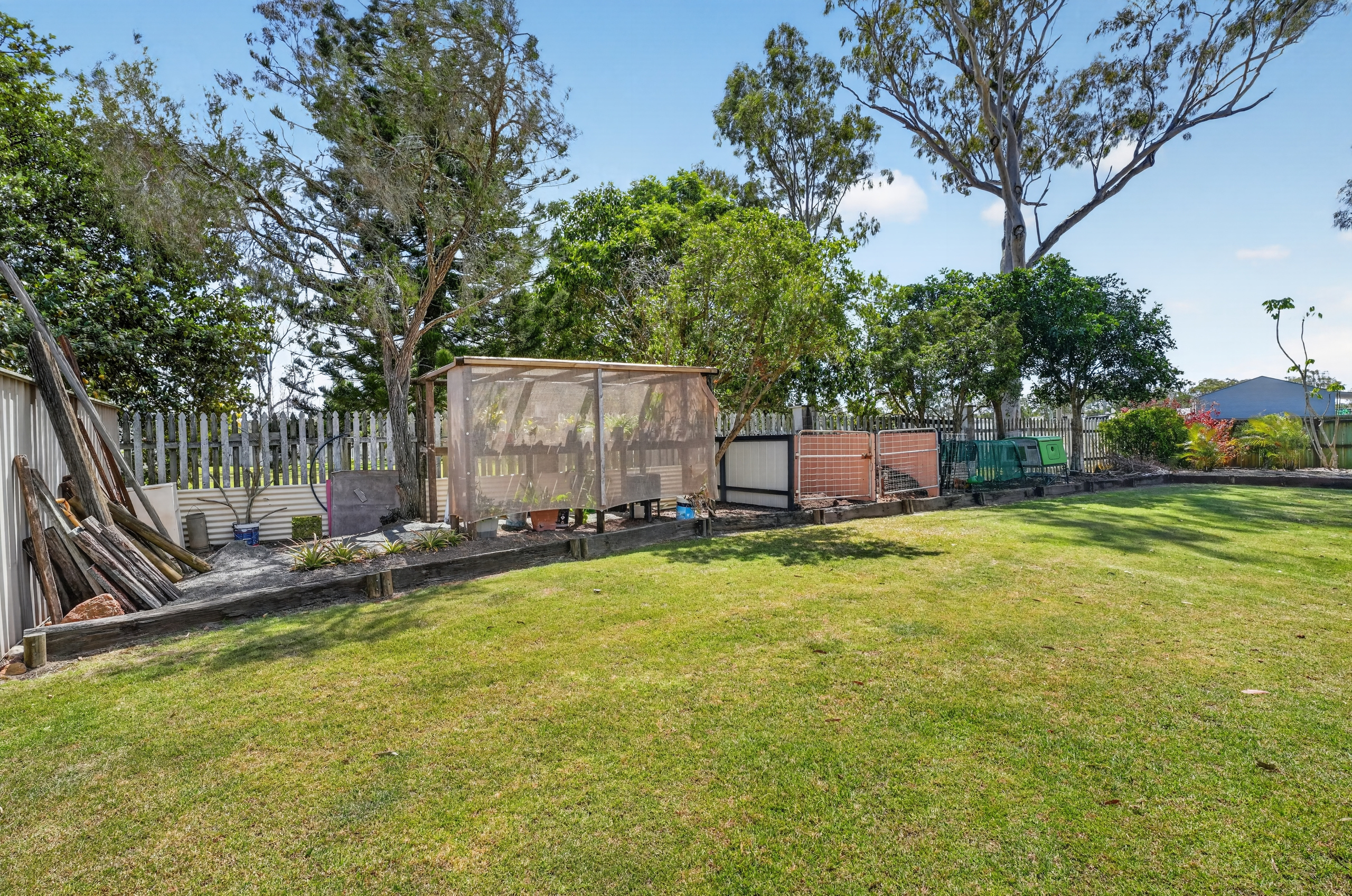 14 Kathleen Crescent, WONDUNNA, QLD 4655 AUS