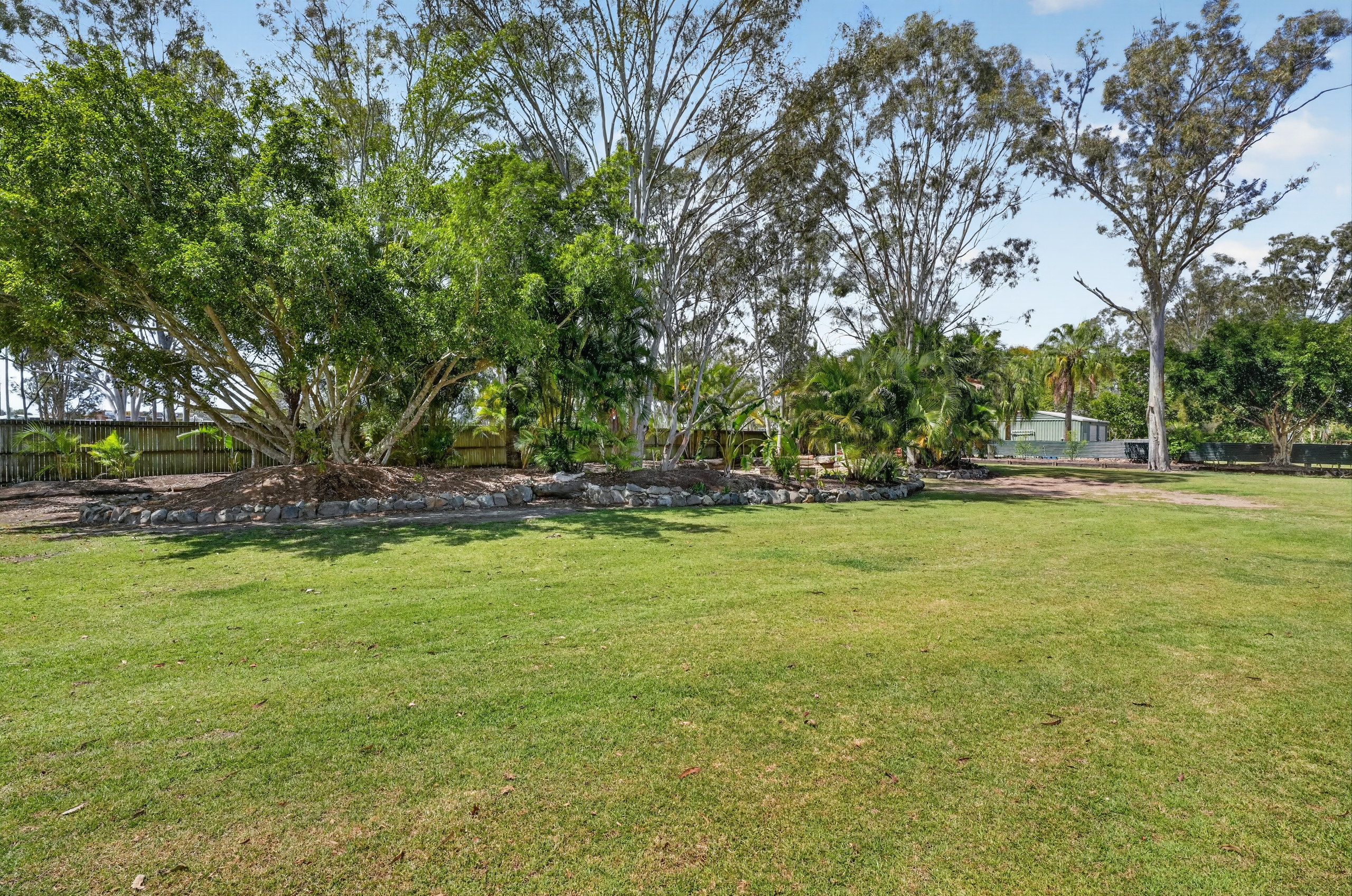 14 Kathleen Crescent, WONDUNNA, QLD 4655 AUS