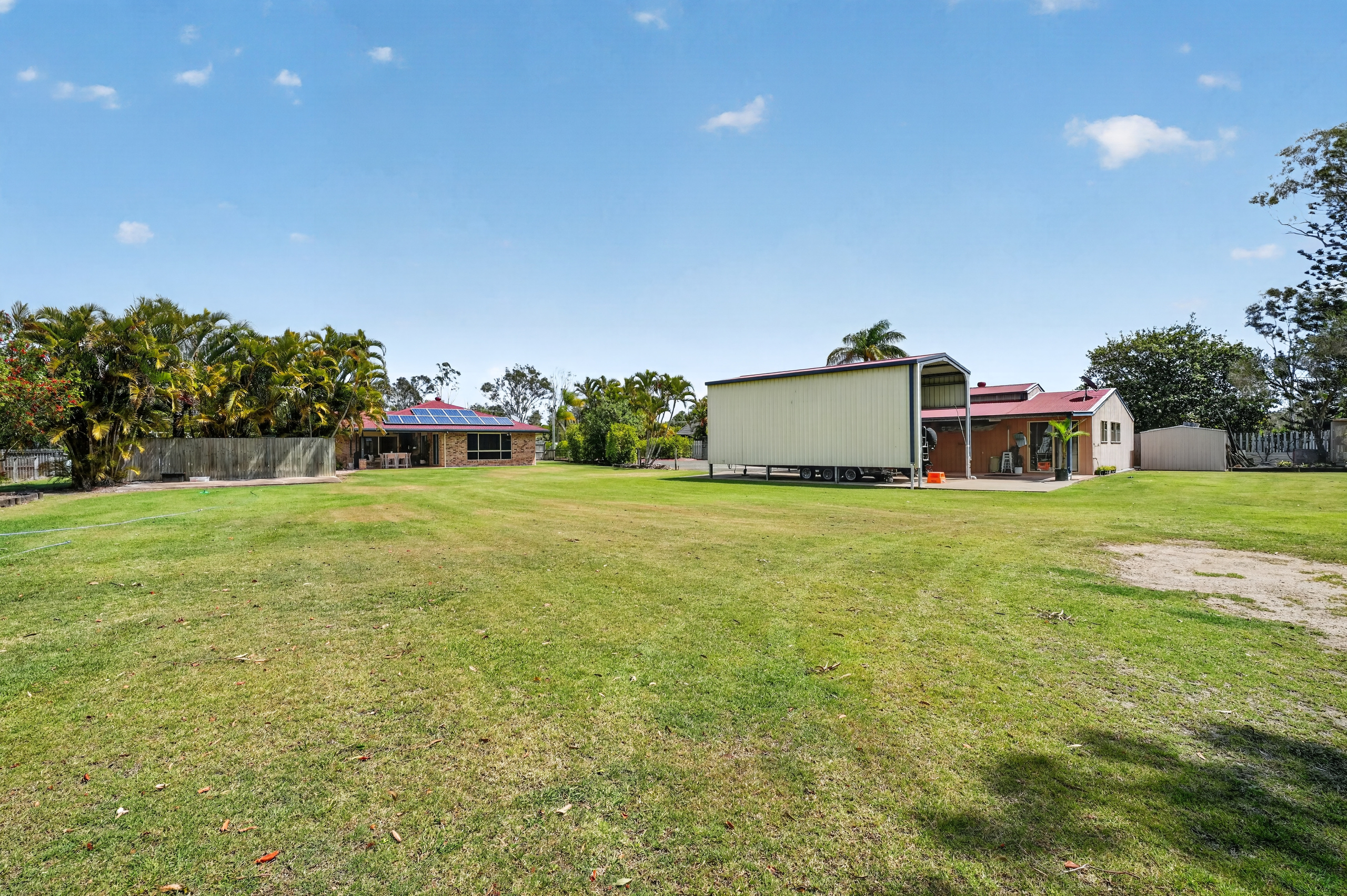 14 Kathleen Crescent, WONDUNNA, QLD 4655 AUS