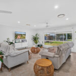 14 Kathleen Crescent, WONDUNNA, QLD 4655 AUS