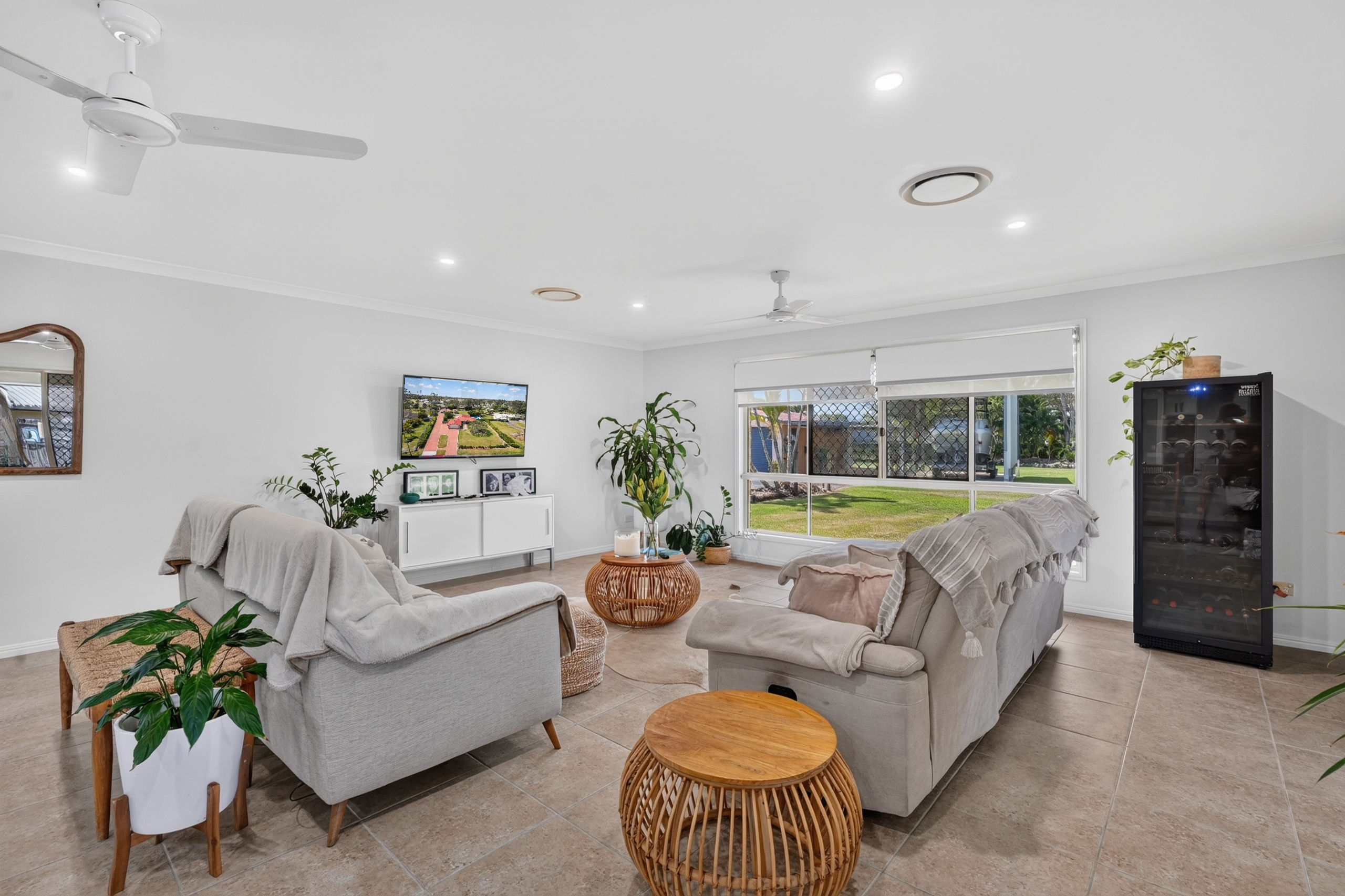 14 Kathleen Crescent, WONDUNNA, QLD 4655 AUS